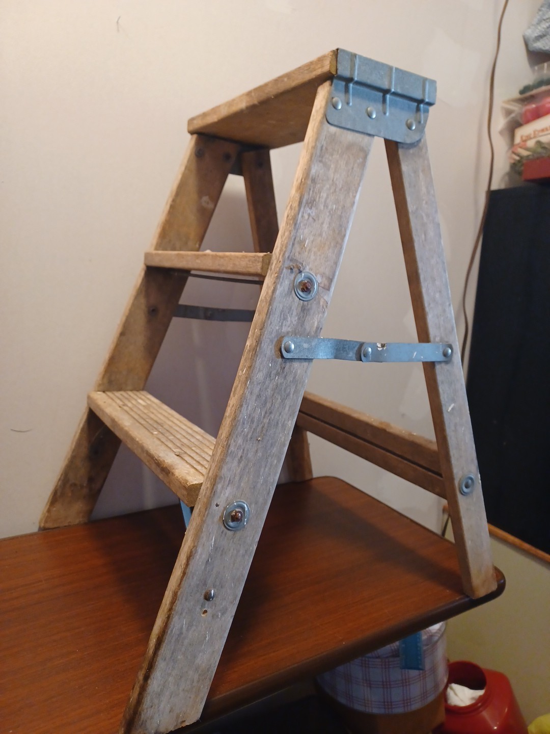 Wonderful KELLER Vintage 1950s Wooden 2 Step stool Foot Stool Ladder 22"