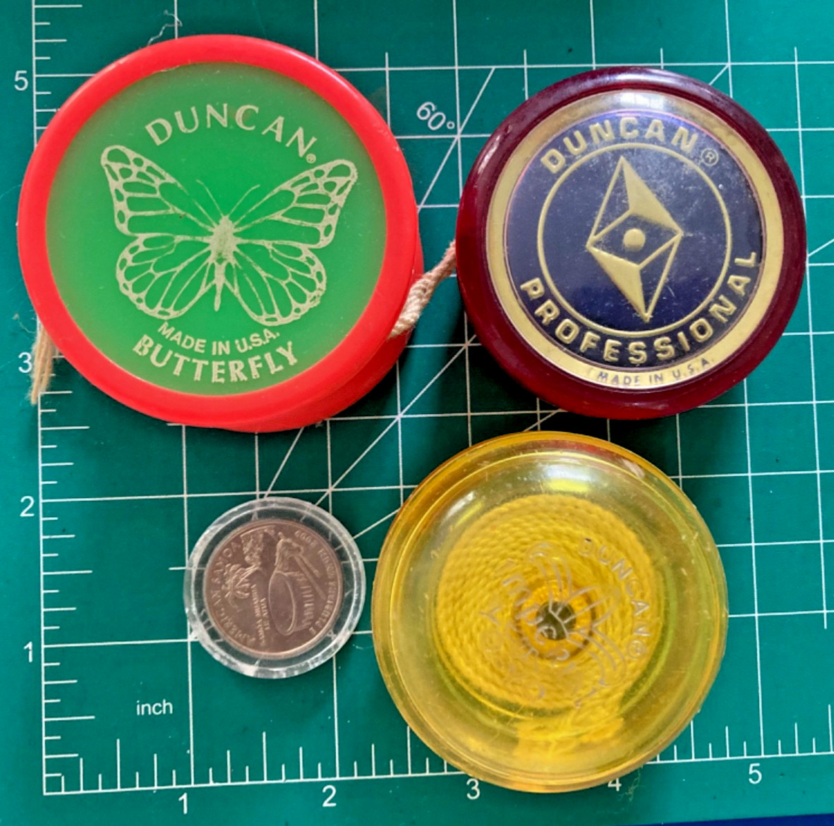 Lot of 3 Vintage Yo-Yos Duncan IMPERIAL  Butterfly PROFESSIONAL USA YO-YOS VTG