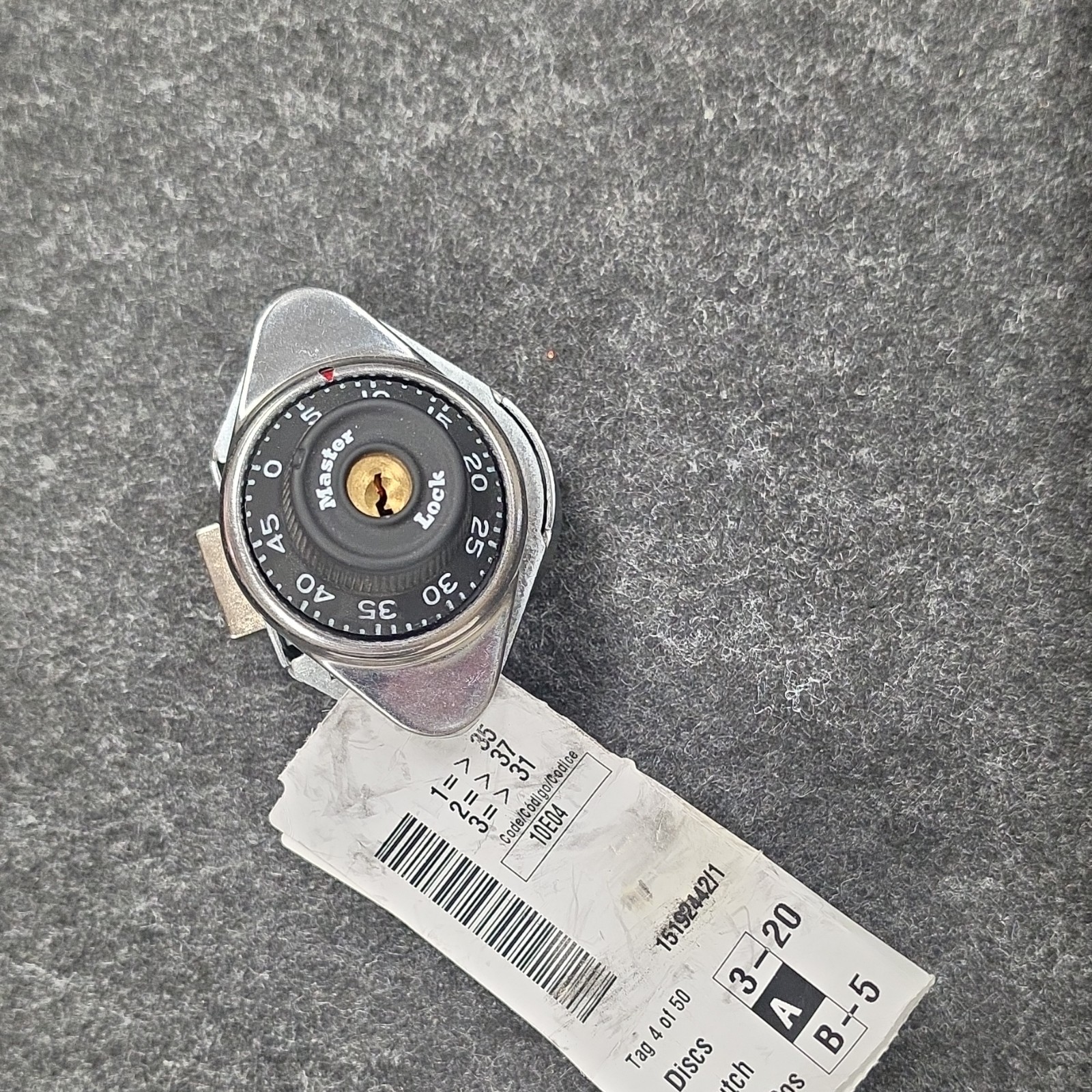 Master Lock 1630 Combination Lock Steel Shackle