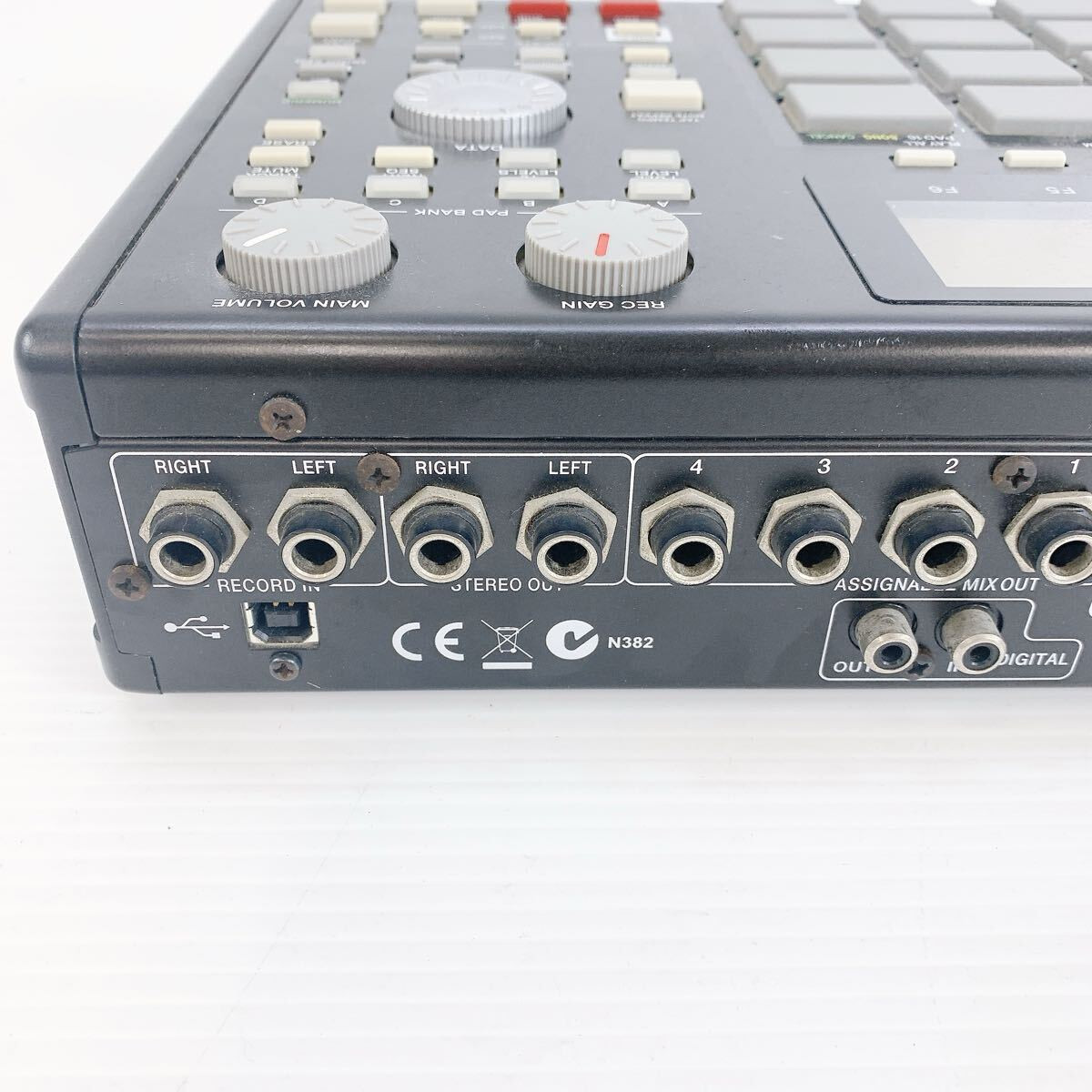AKAI MPC1000 Stereo 64-Track Sequencer Sampler Sampling Machine Tested Japan