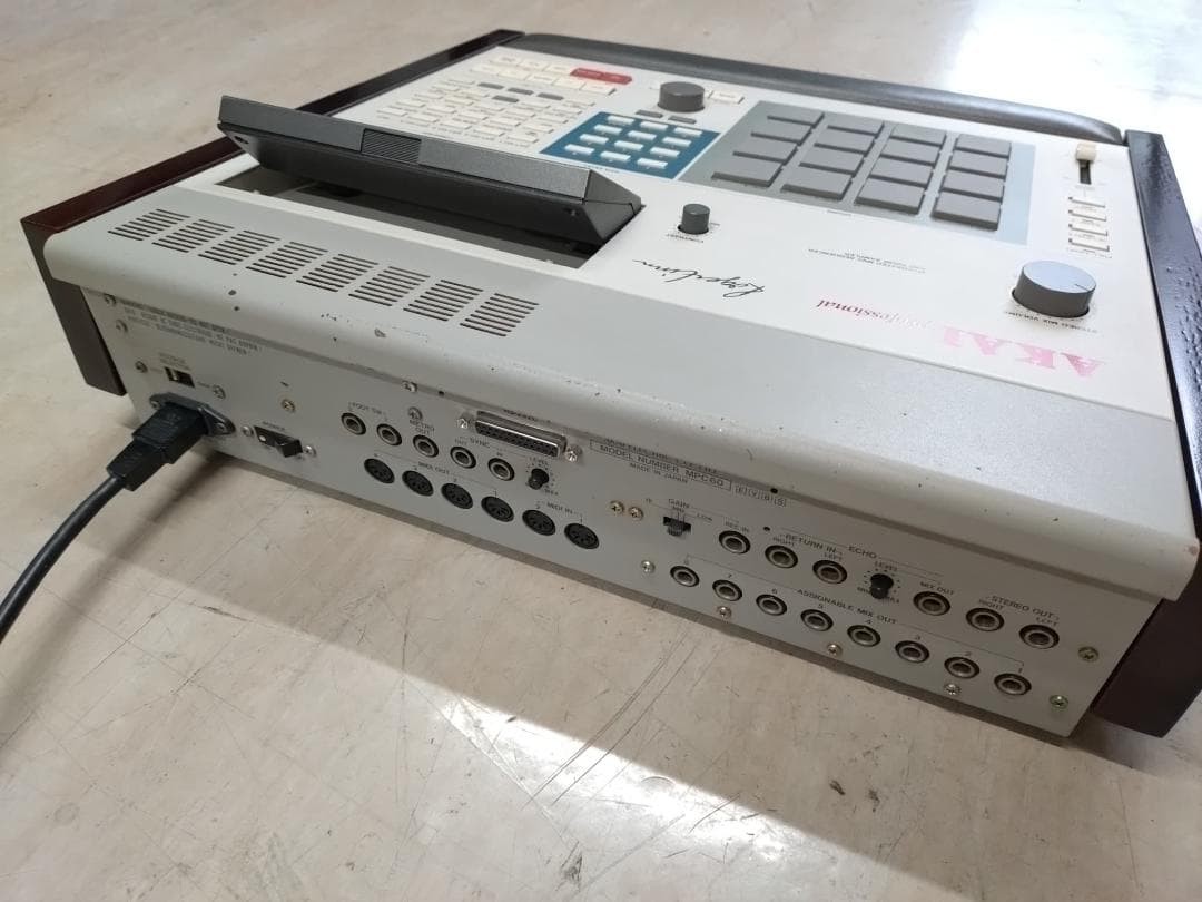 AKAI MPC60 MK1 EU Vintage Sampler Drum Machine Overhauled