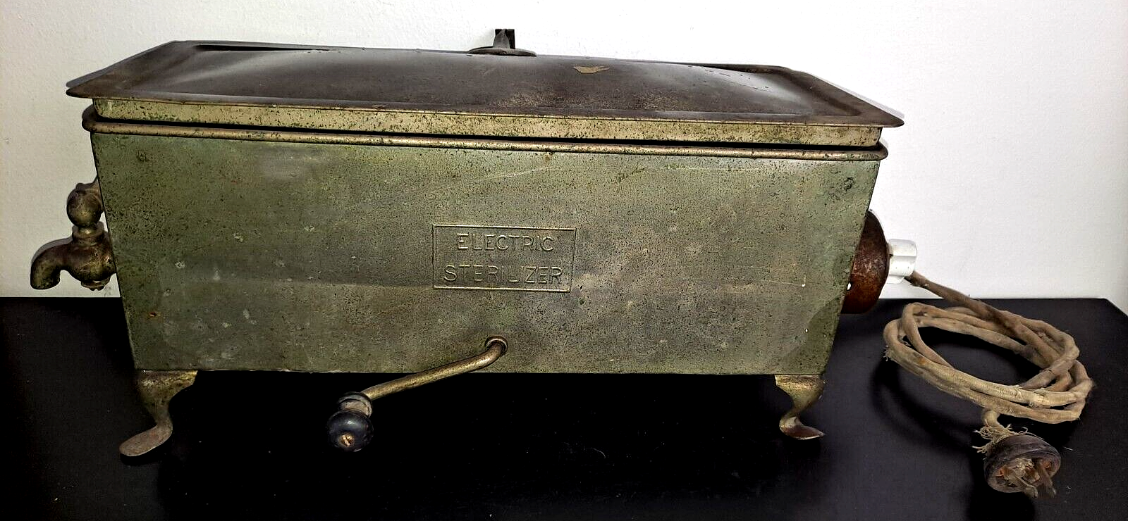 Antique Electric Medical Sterilizer for Surgery Instruments, etc.