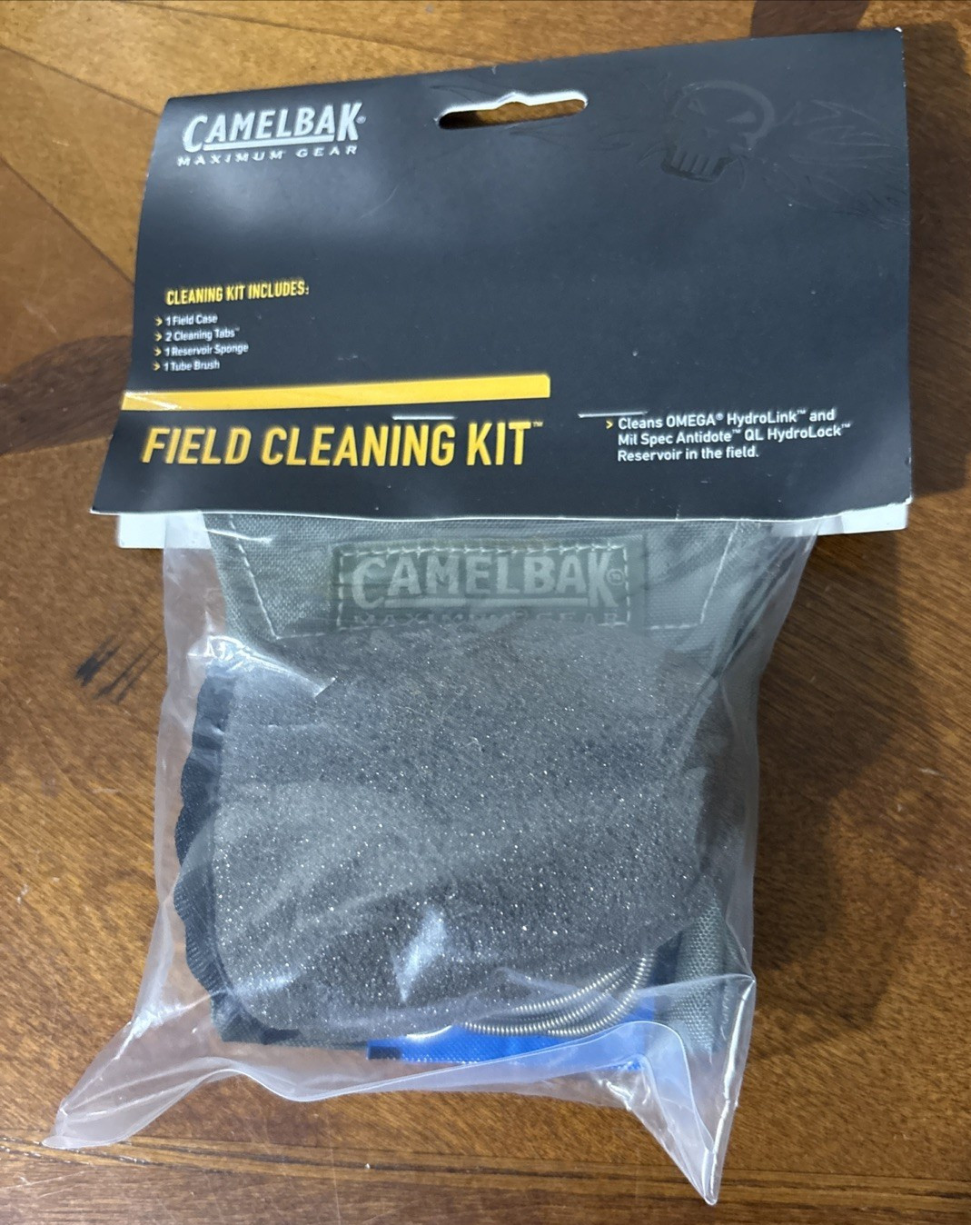 Camelbak Field Cleaning Kit - Field Case, 2 Cleaning Tabs, 1 Sponge, 1 Tube Brus