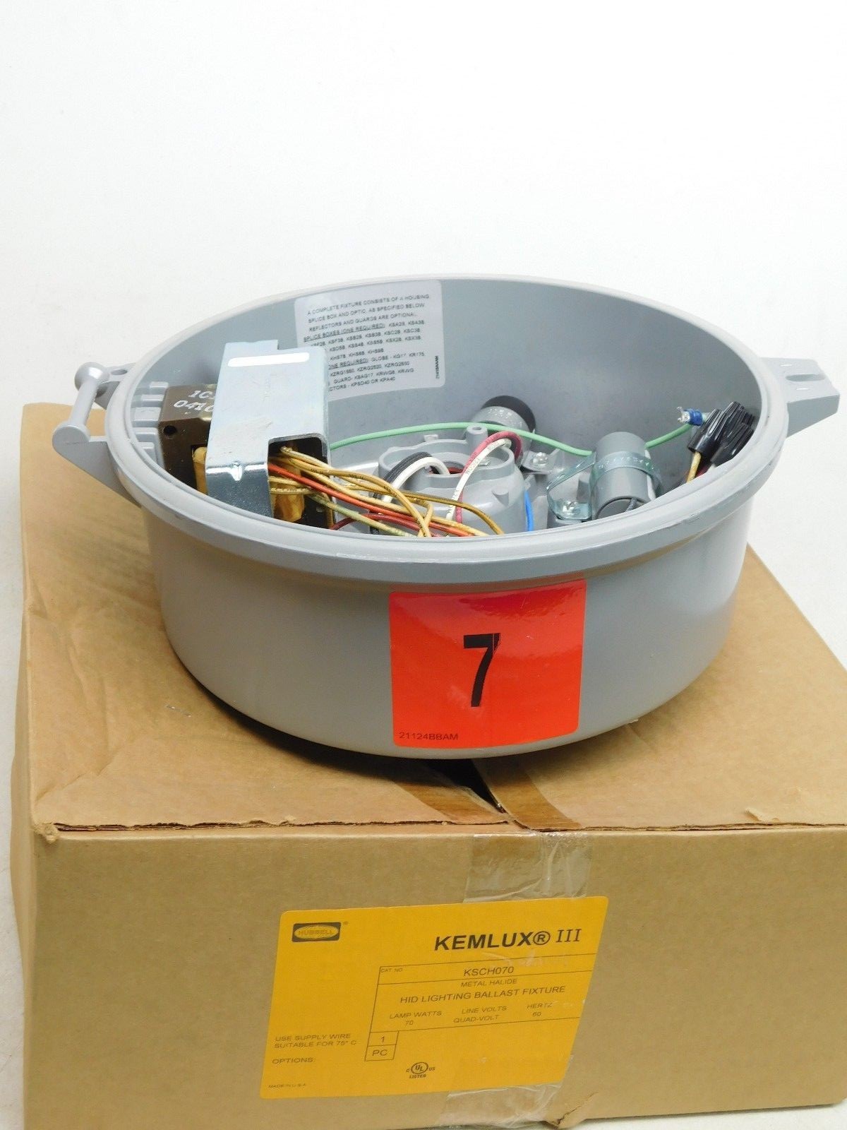 NEW! HUBBELL KSCH070 LIGHT BASE 120/277V COMMERCIAL LIGHTING FREE SHIP! PO