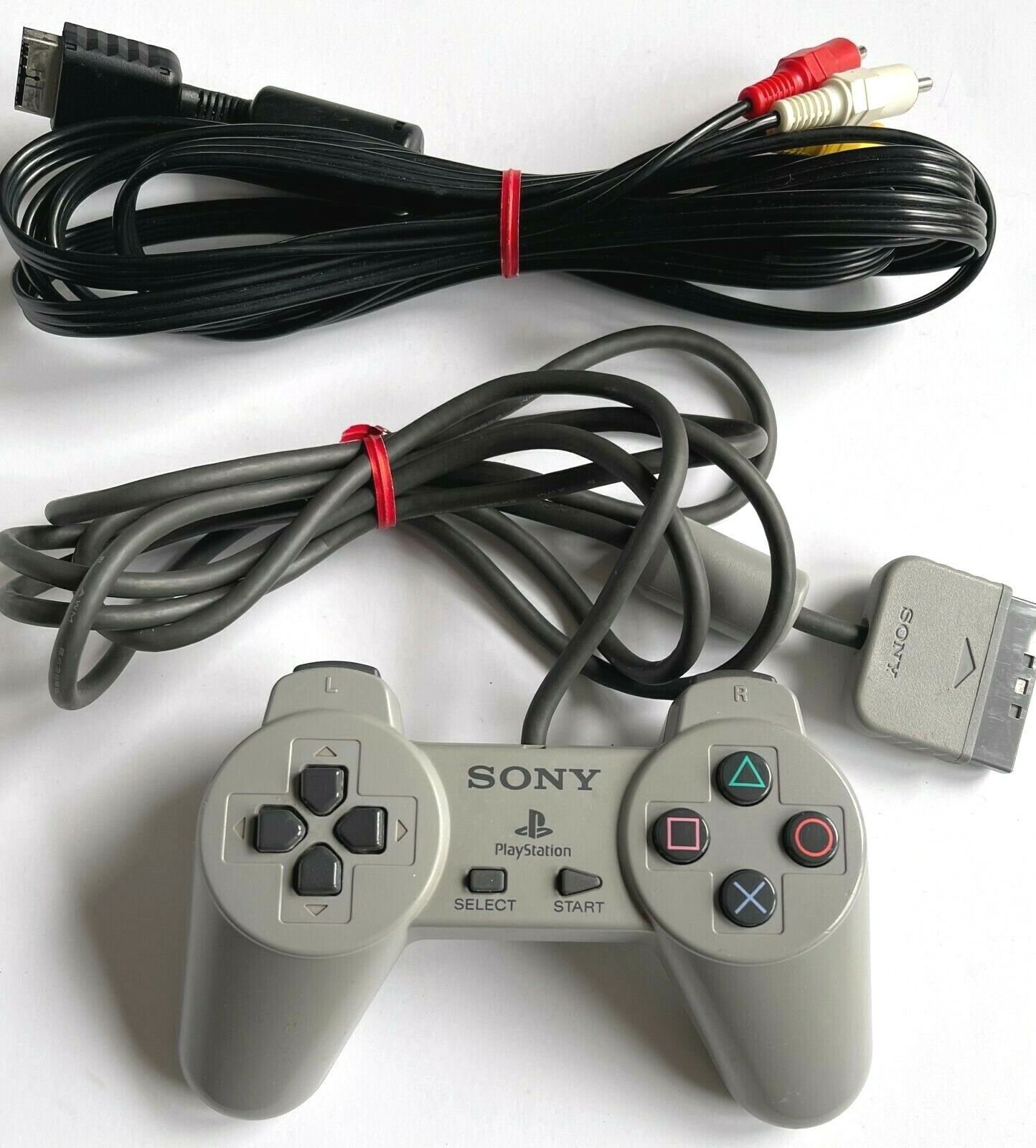 SONY PLAYSTATION 1 CONSOLE SCPH-7501 WITH PS1 CONTROLLER, MEMORY CARD AND GAME