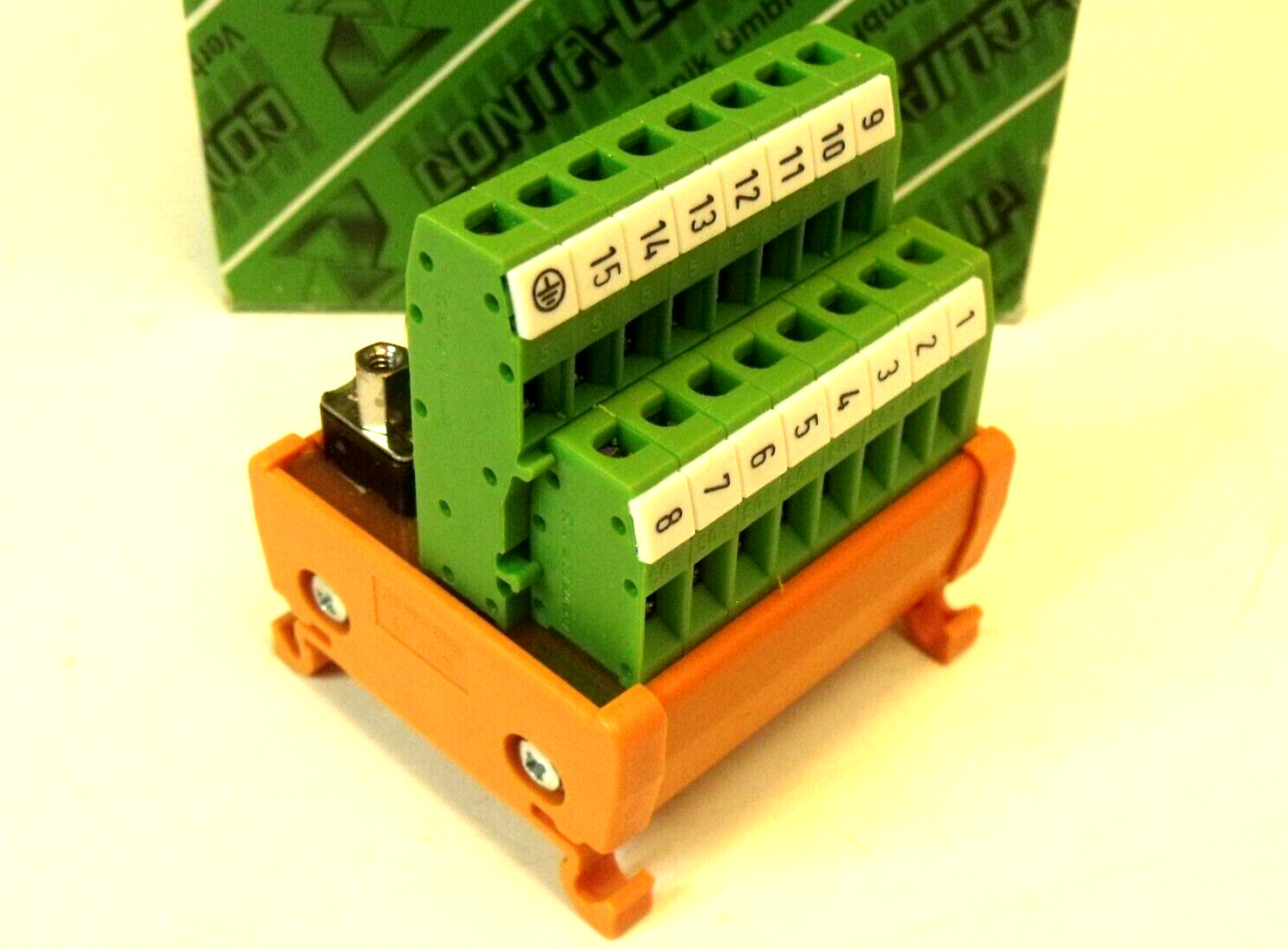 NIB Conta-Clip SD-B15C D-SUB Interface Module:  125VAC, 1.5A, 15-Pin Female DSUB