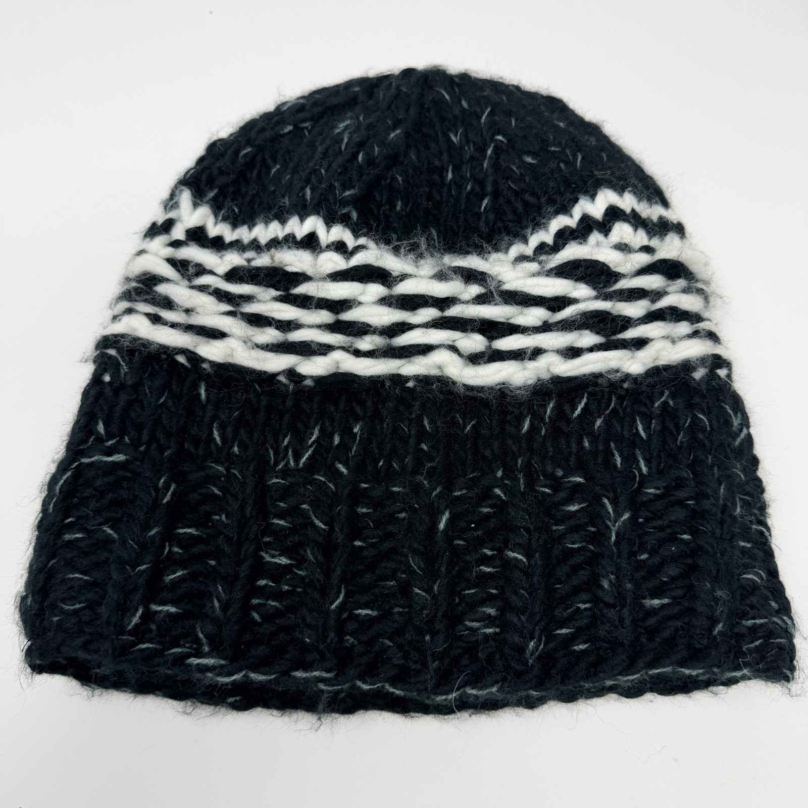 Chaos Onesize Unisex Chunky Knit Black and White Beanie