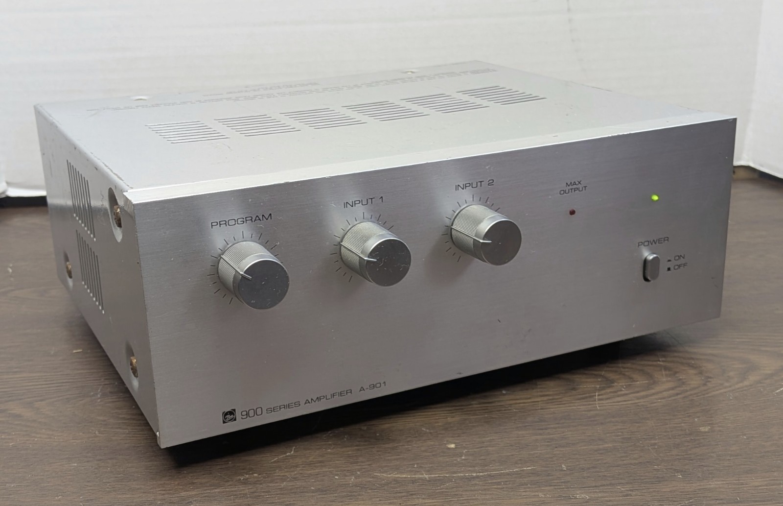TOA A-901 Mixer Power Amplifier w/ H-01 Microphone Preamplifier Module -TURNS ON