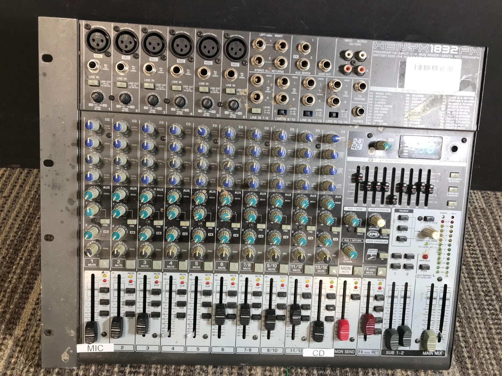 BEHRINGER XENTX 1832 FX 18 INPUT MIXER