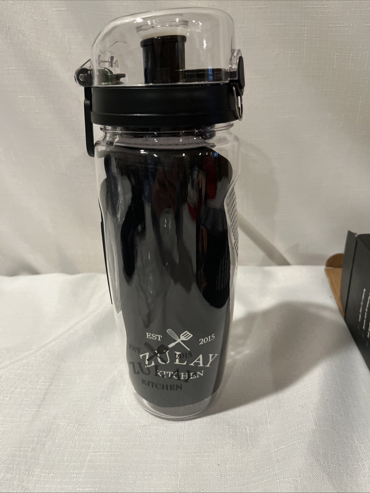 Zulay Kitchen Fruit Infusion Water Bottle Black New In Box