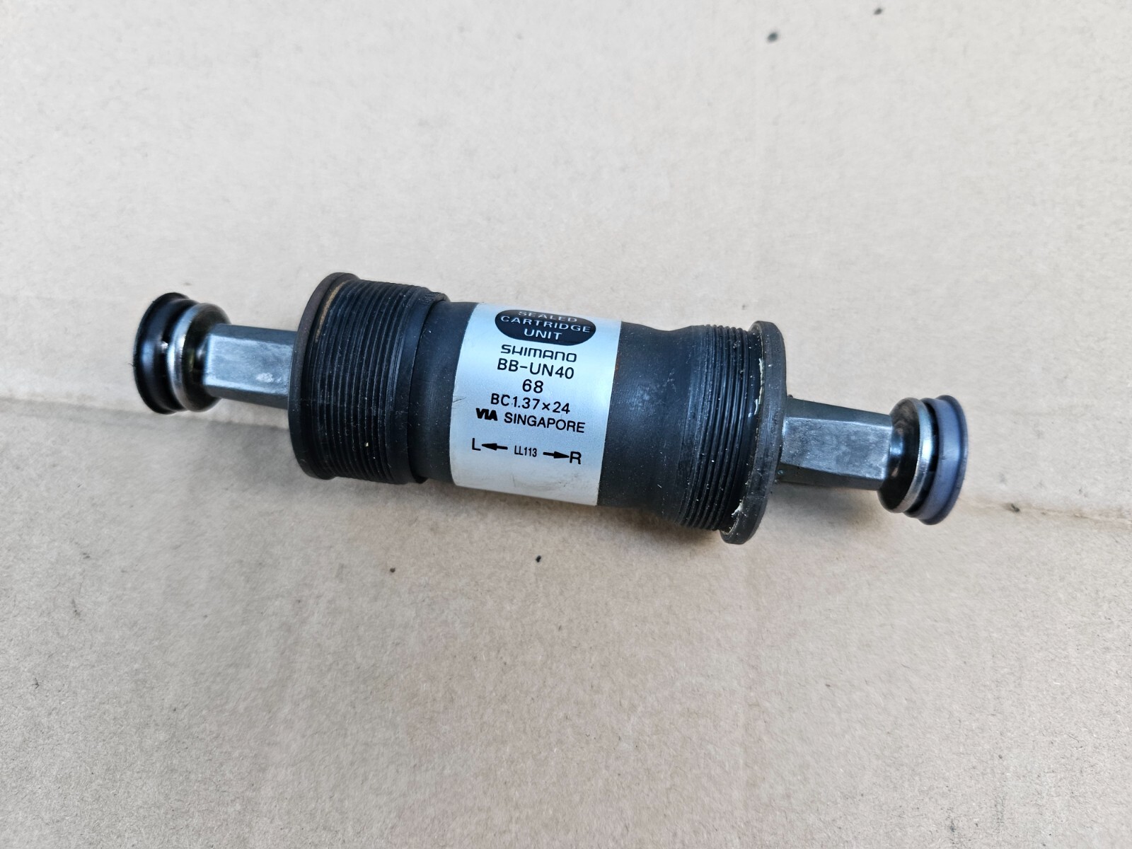Shimano BB-UN40 68mm Cartridge Bottom Bracket 113mm Spindle English Thread