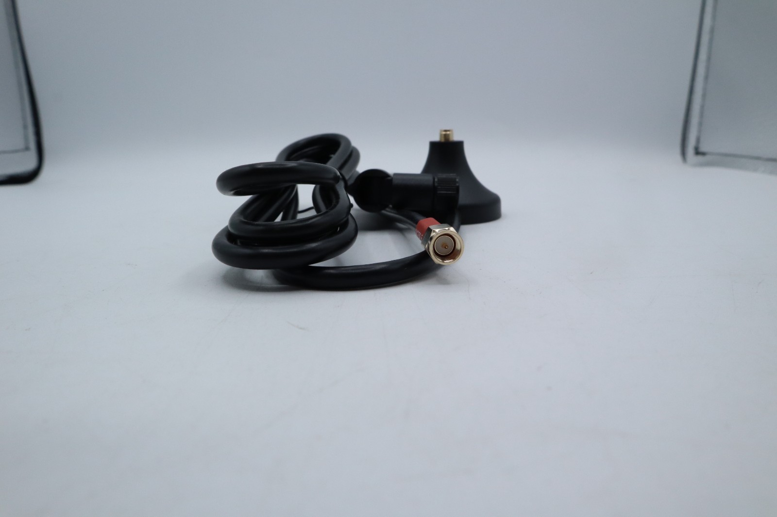 Teltonika 5G Mobile Magnetic SMA Antenna 3,6 dBi 0.617 0.96 1.4 2.69 PR1KS536
