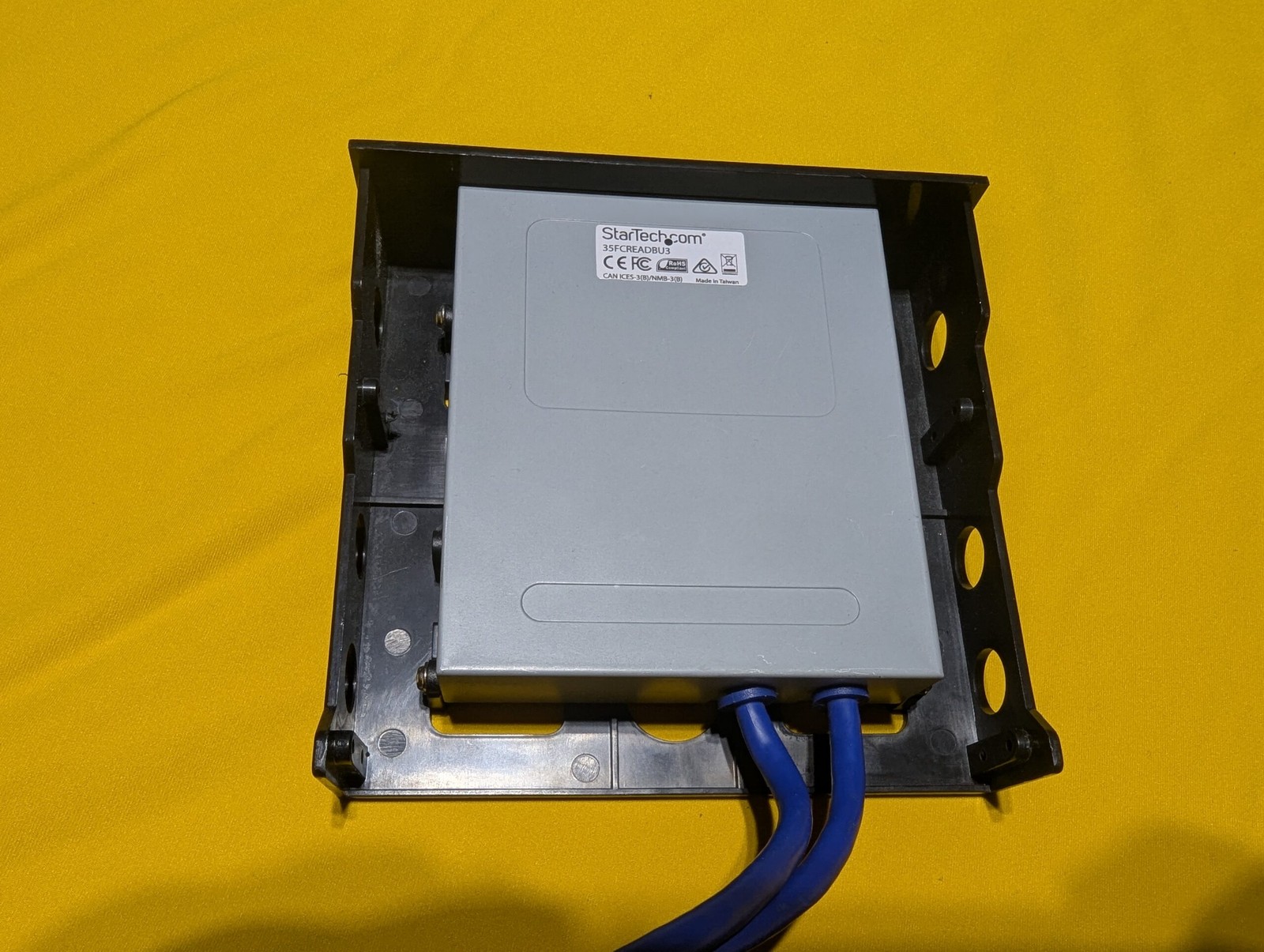 StarTech 35FCREADBU3 USB 3.0 Internal Card Reader UHS-II SD CF + 5.25" Bracket