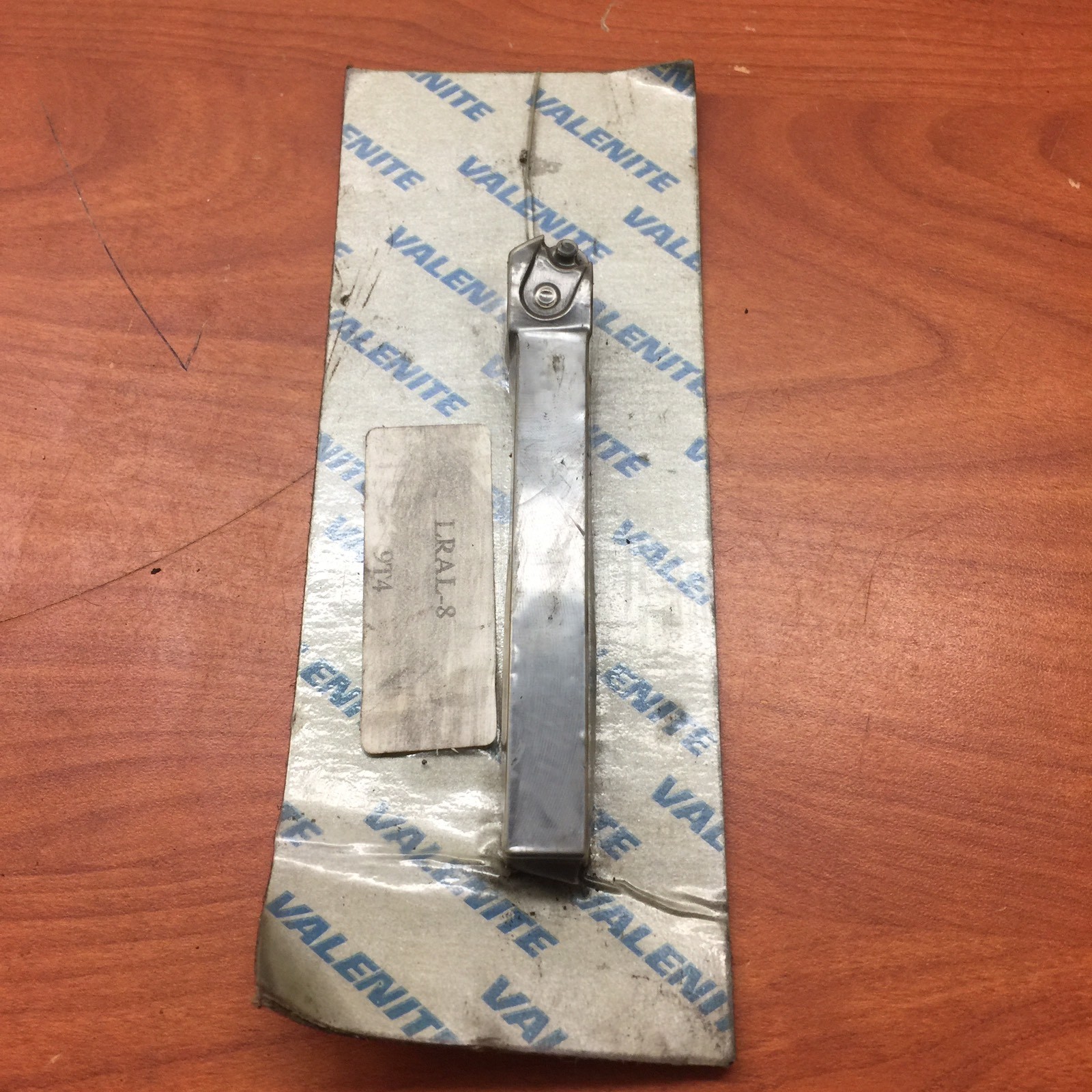Valenite LRAL-8 carbon insert tool holder