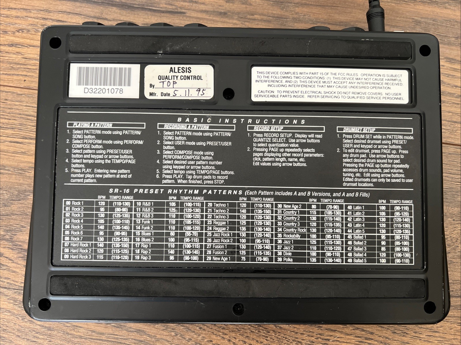 Alesis SR16 Digital Drum Machine/Module