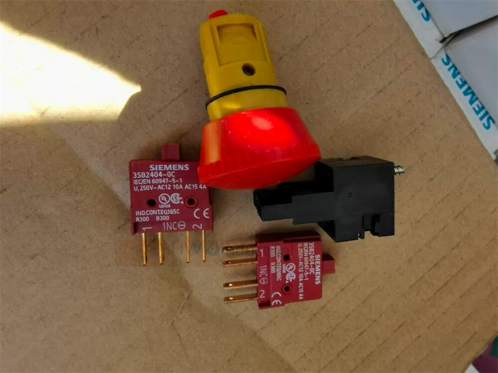 A Set New SIEMENS Emergency Stop 3SB2908-0AA + 3SB2000-1AC01 + 3SB2404-0C 1NC1NC
