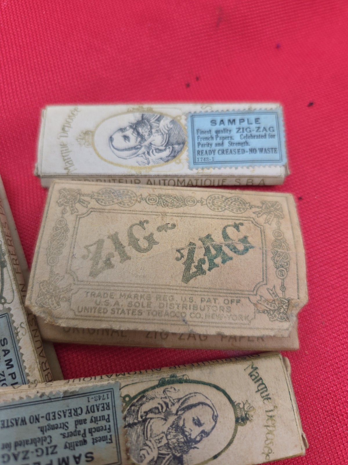 Vintage Original Zig Zag Cigarette Rolling Papers Unused NOS