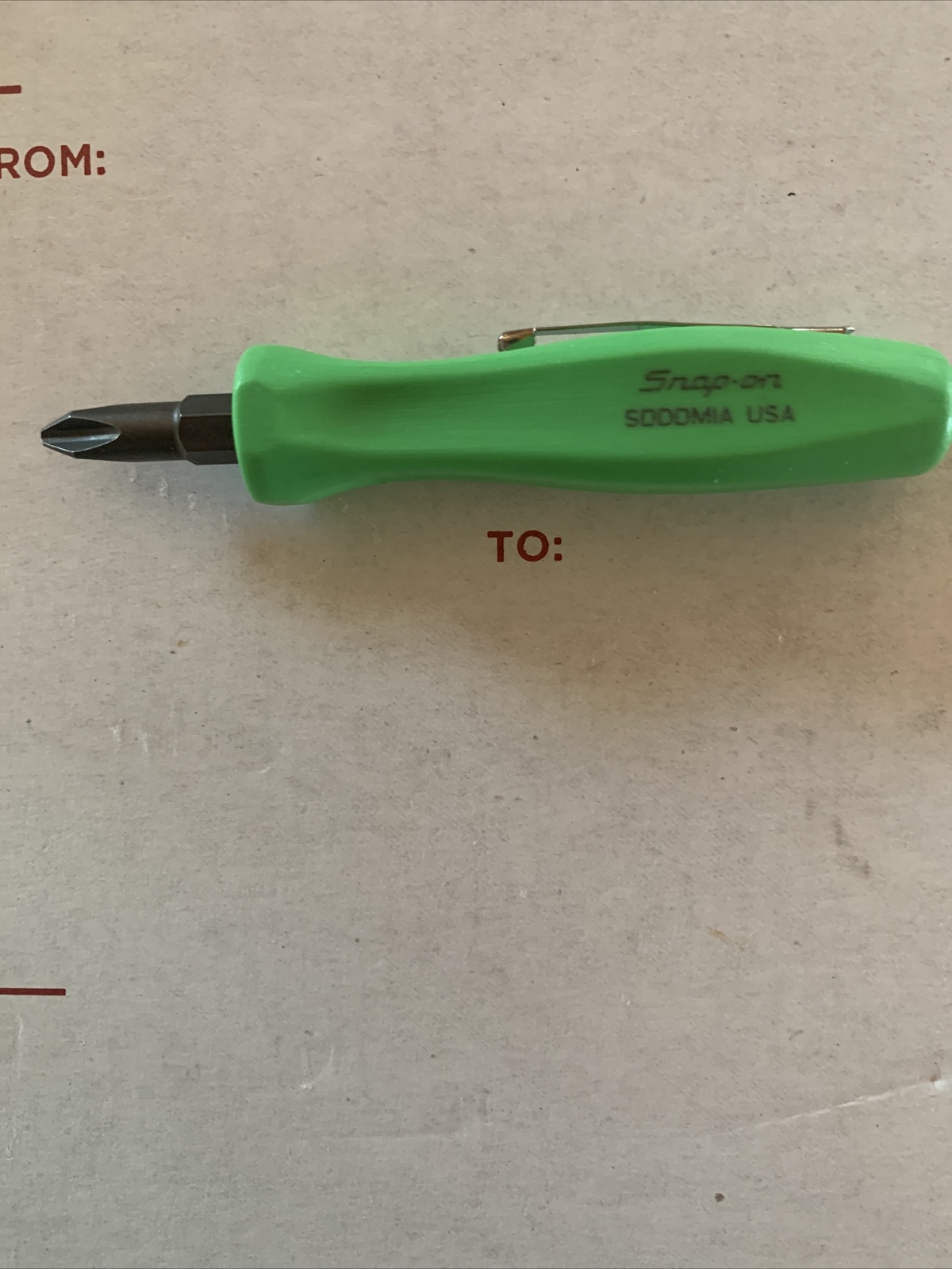 Snap-on Pocket Screwdriver. Reversible Bit. Green