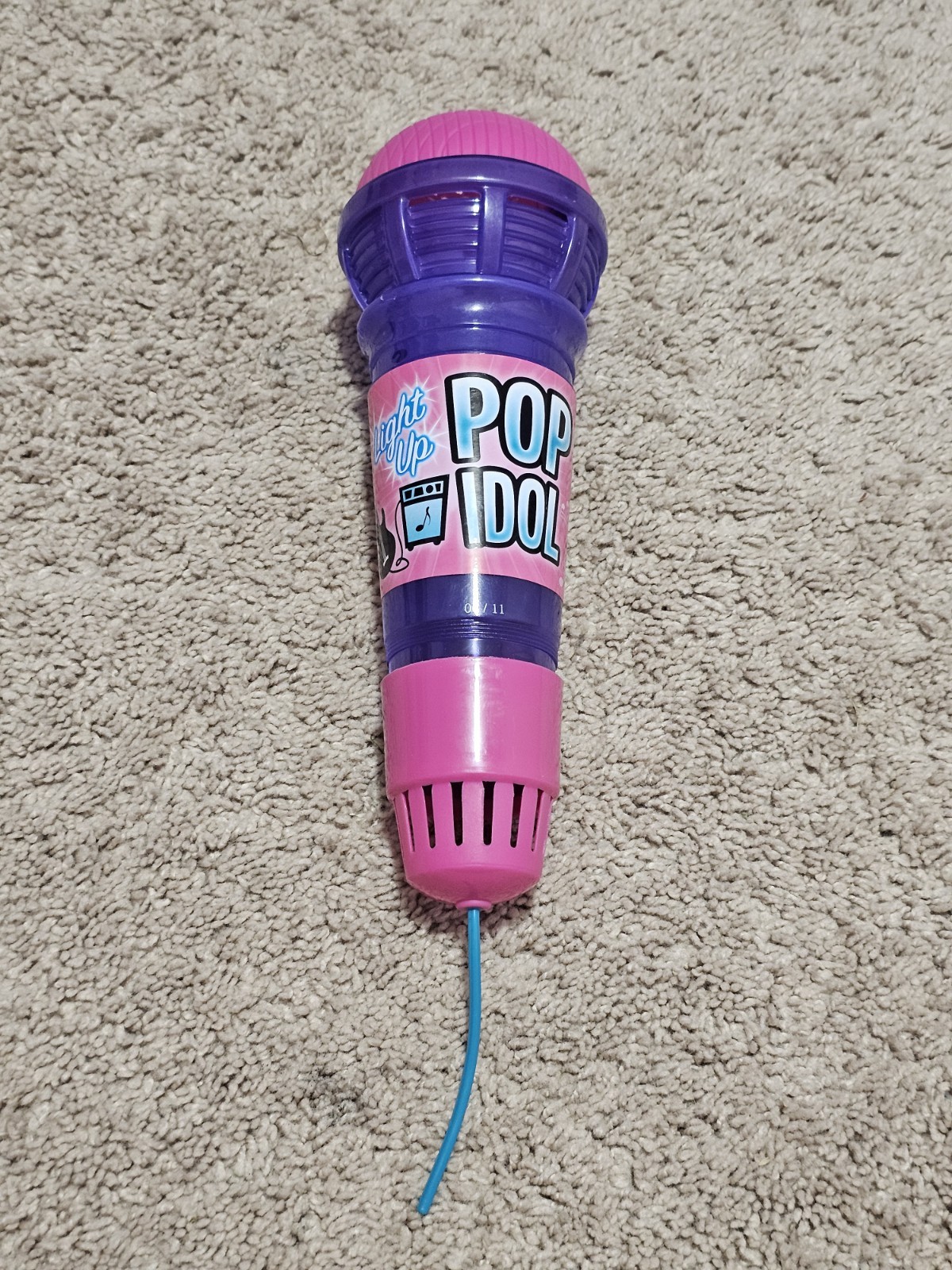 Pop Idol Karaoke Light Up Microphone - Kids Singing Toy