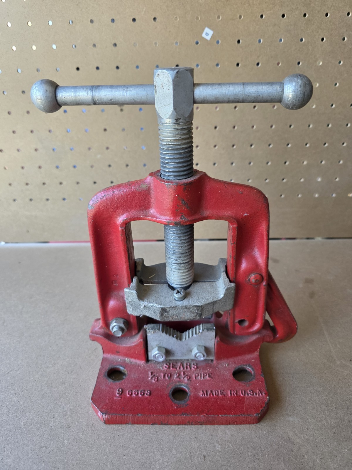 Vintage Sears Pipe Vise 1/8" to 2 1/2"  Red