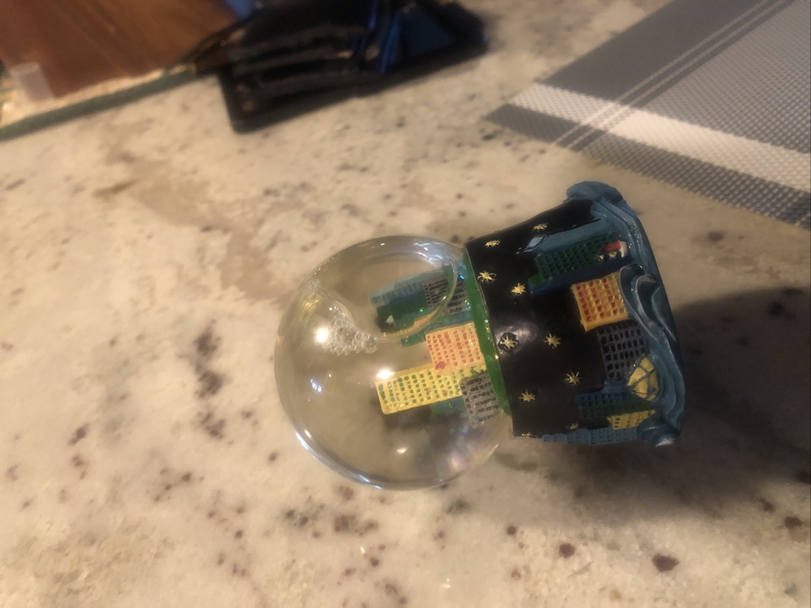 Mini Chicago Globe