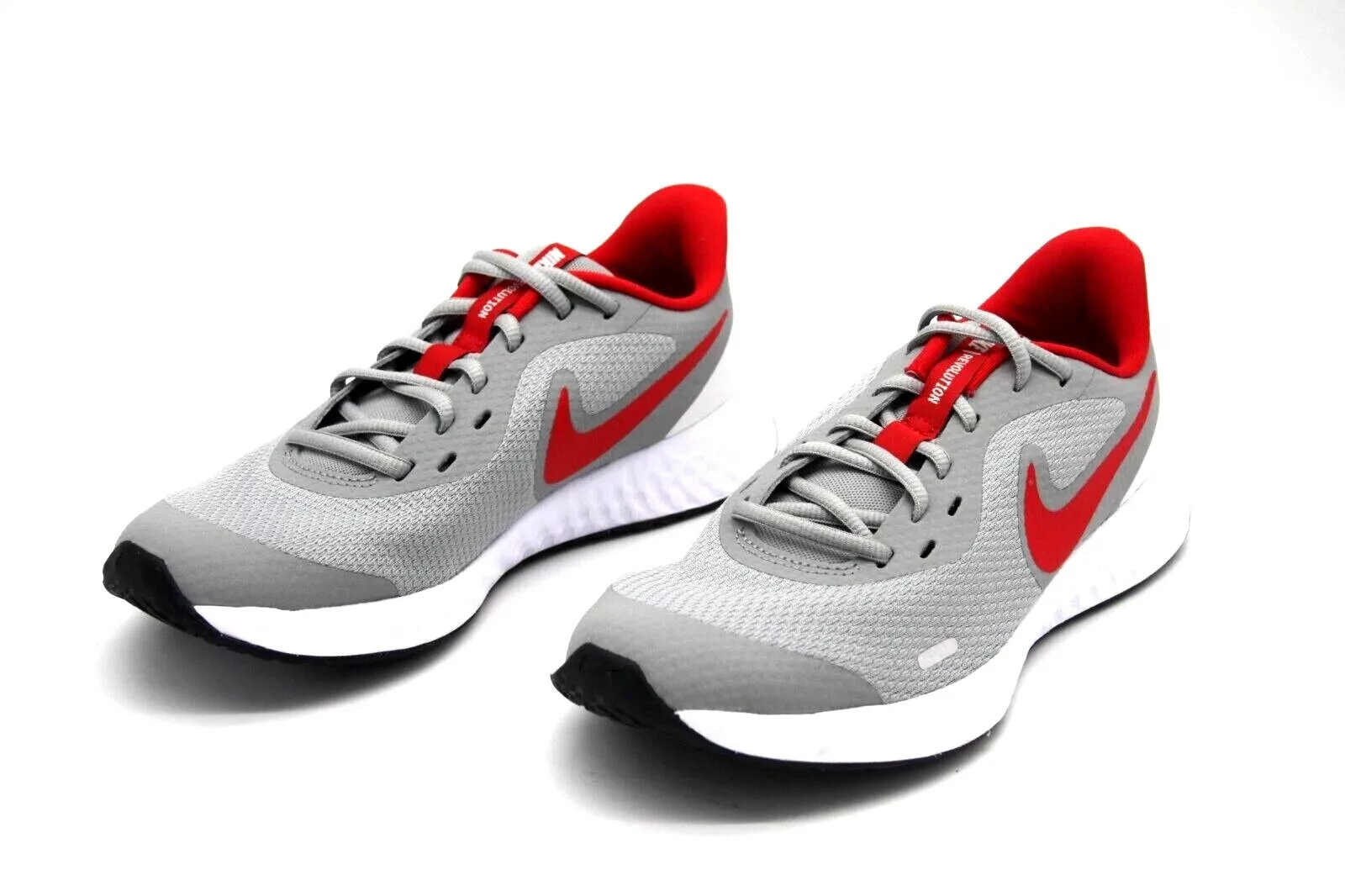 Nike Revolution 5 (GS) Grey/Red Kids Size 6Y BQ5671 013