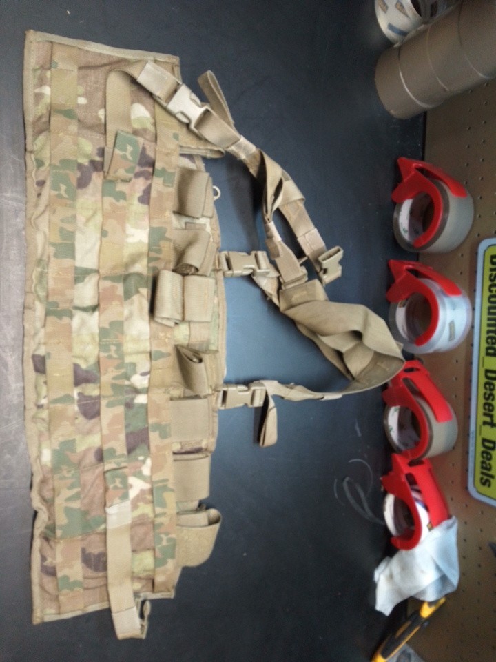 GENUINE US MILITARY ISSUED OCP CAMOUFLAGE 8 MAG AR CHEST RIG NEW !