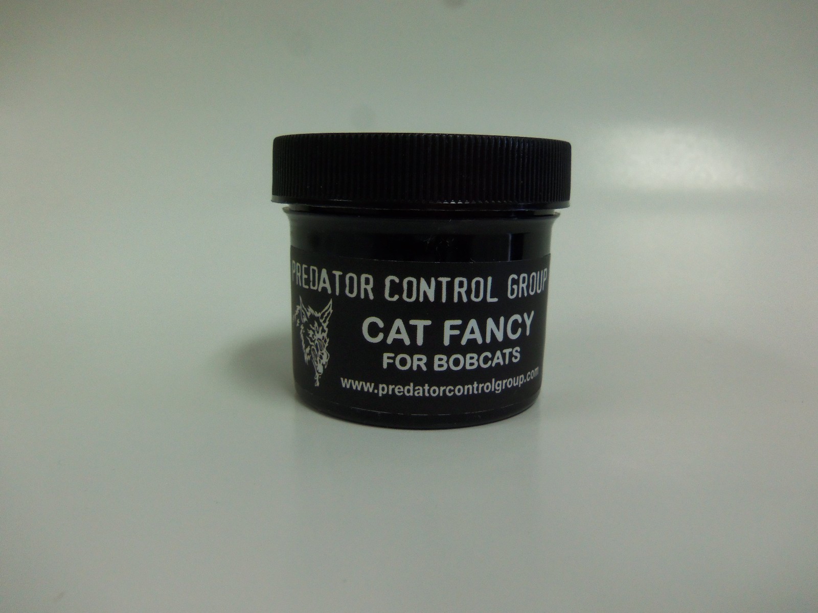 Predator Control Group CAT FANCY Lure 2 Oz Traps Trapping Bait PCG Bobcat