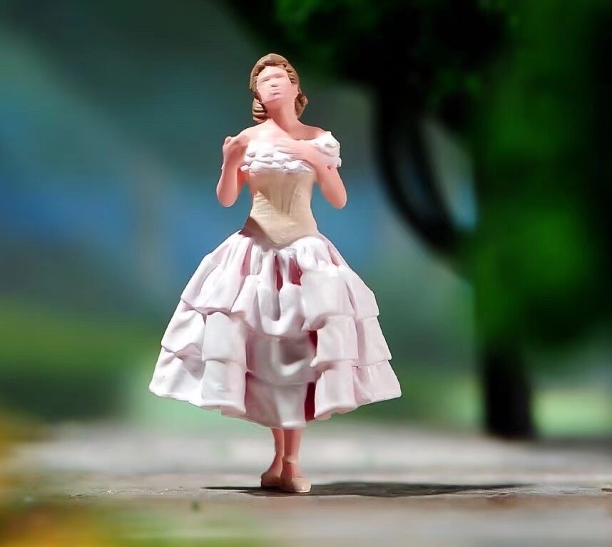 1:64 Painted Figure Model Miniature Resin Diorama Sand Singing Dance Girl Beauty