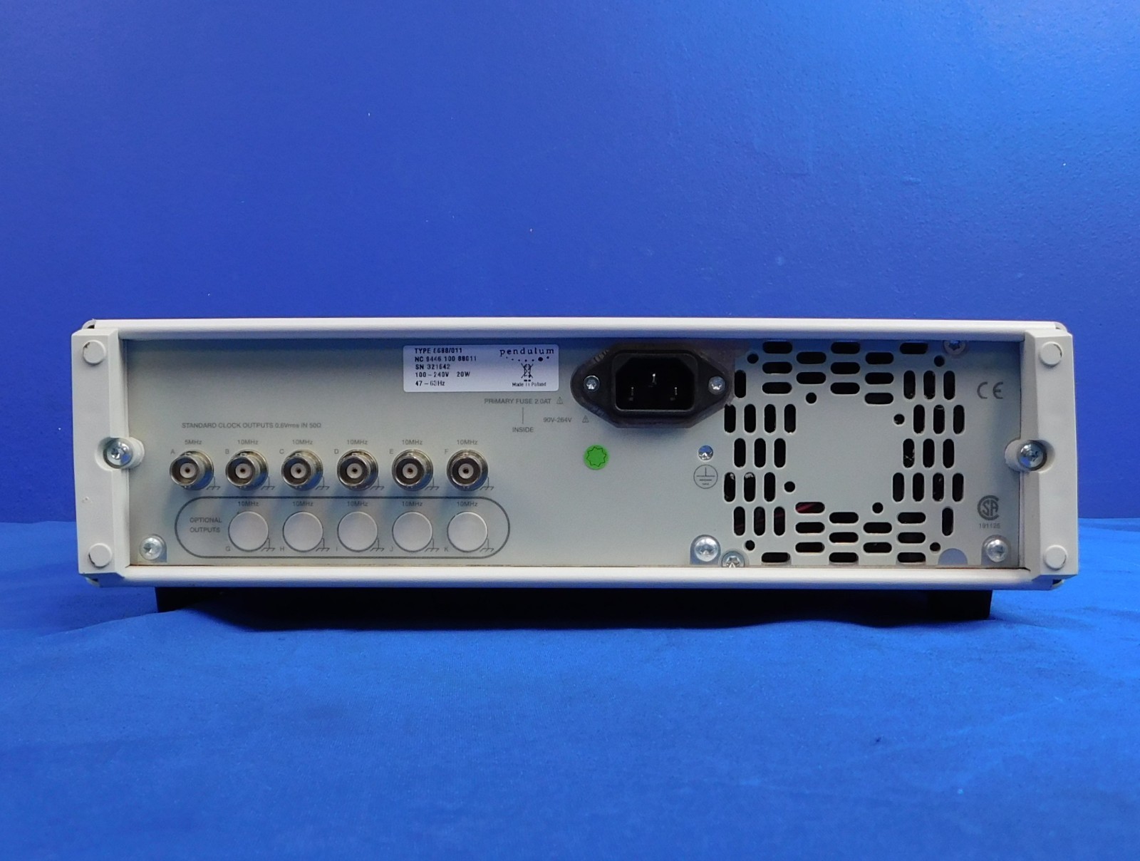 Pendulum 6688 High Stability Frequency Standards