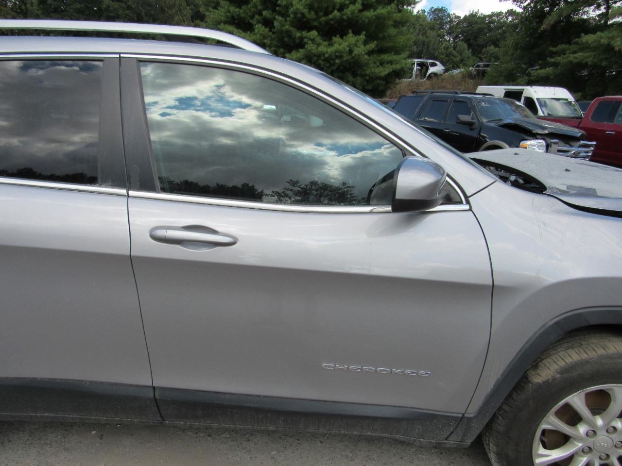 CHEROKEE 2019 Glove Box 1076173