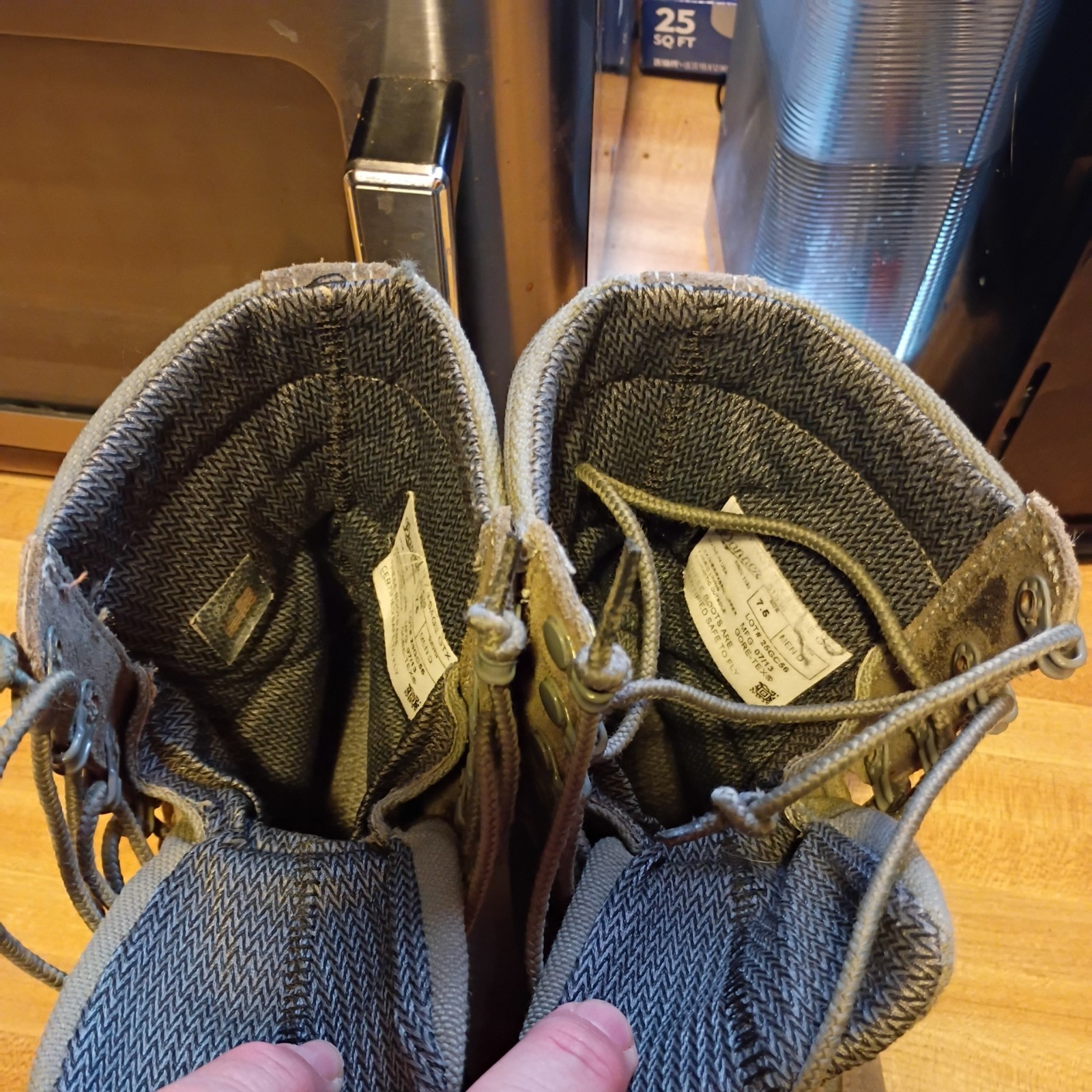 Danner Rivot TFX 8 sage Men's Size 7.5 Boots GTX