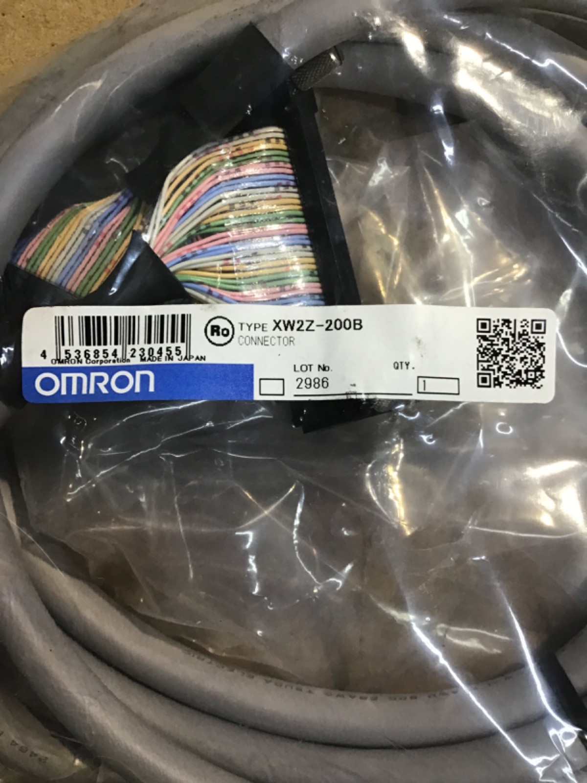 OMRON MODEL XW2Z-200B CONNECTOR CABLE ASSY. NEW NO BOX
