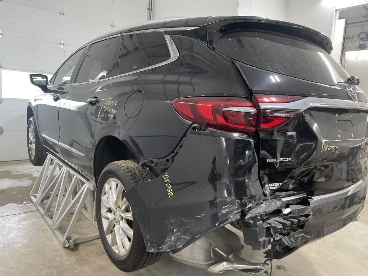 ENCLAVE 2018 Air Shutter 964498
