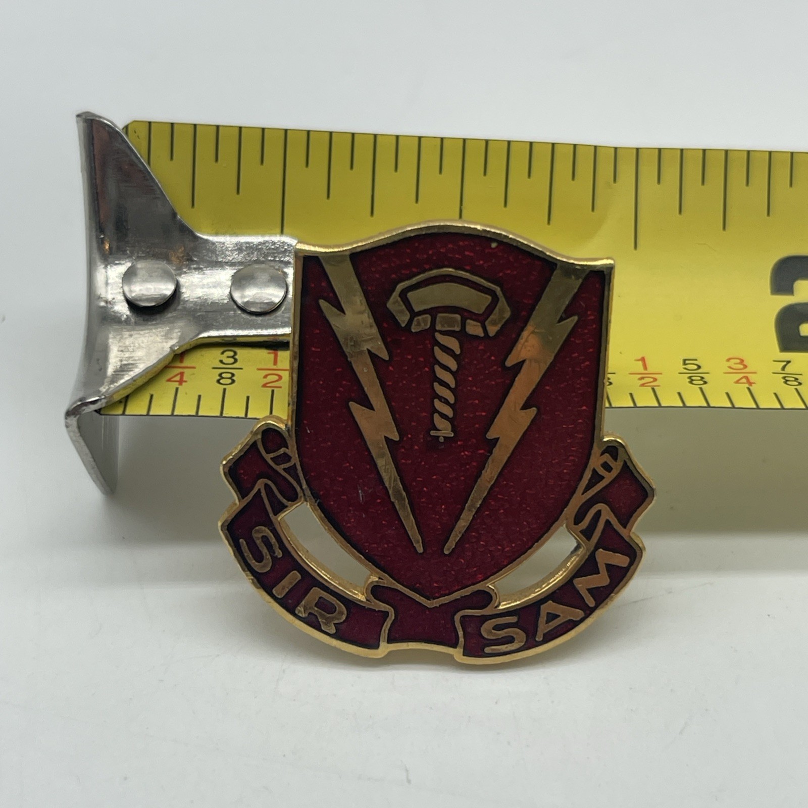 U.S. Military 739th Ordnance Battalion DI DUI Crest Pin Clutch SIR SAM Insignia