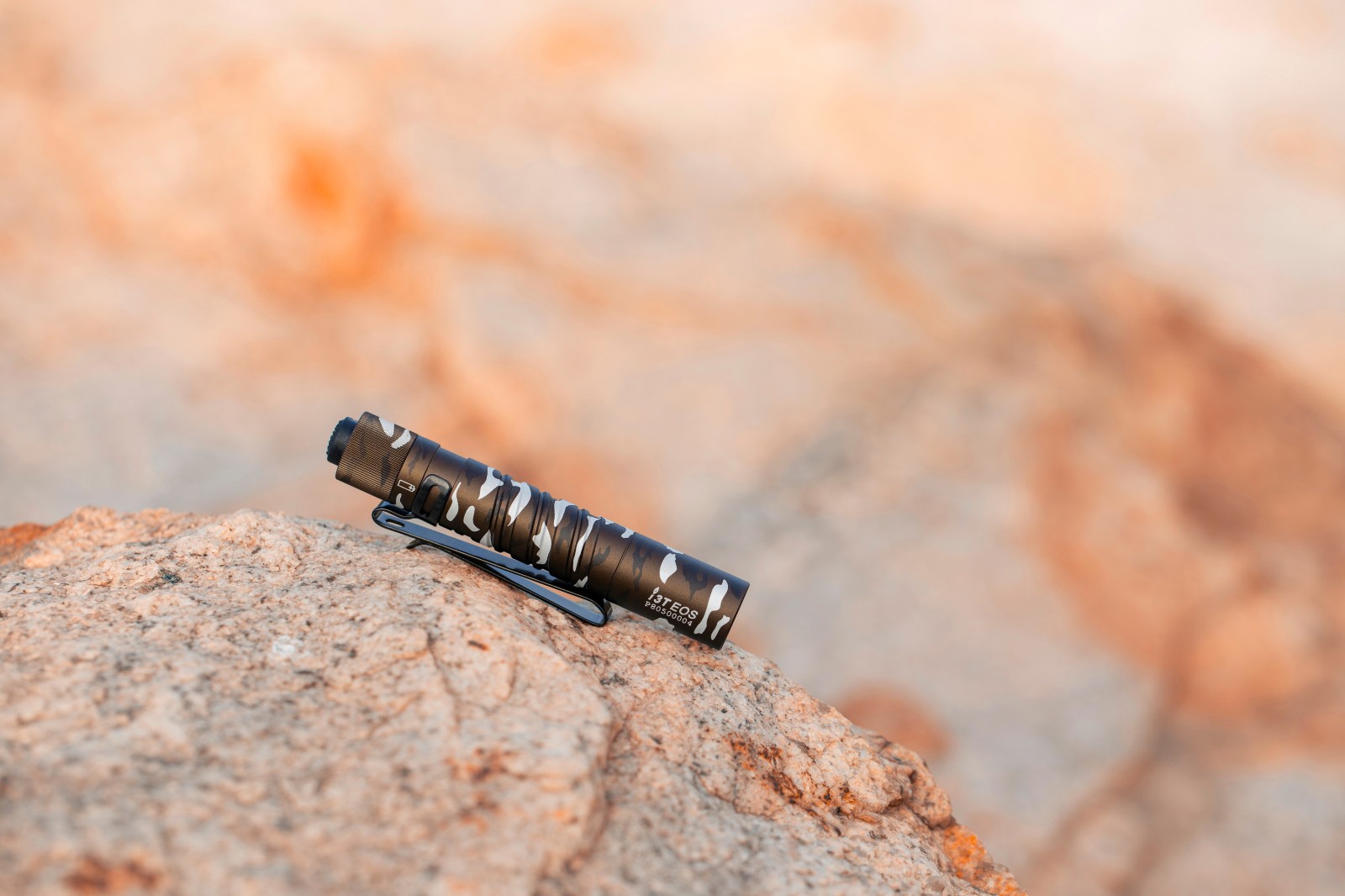 Olight I3T EOS Shadow Dune 180 Lumens Slim Tail Switch Flashlight, Include 1 AAA