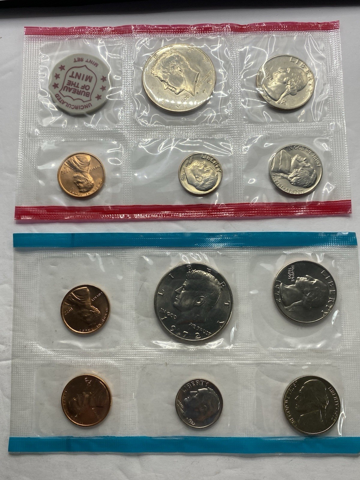 1972 P & D US Mint Set United States OGP - Nice Set