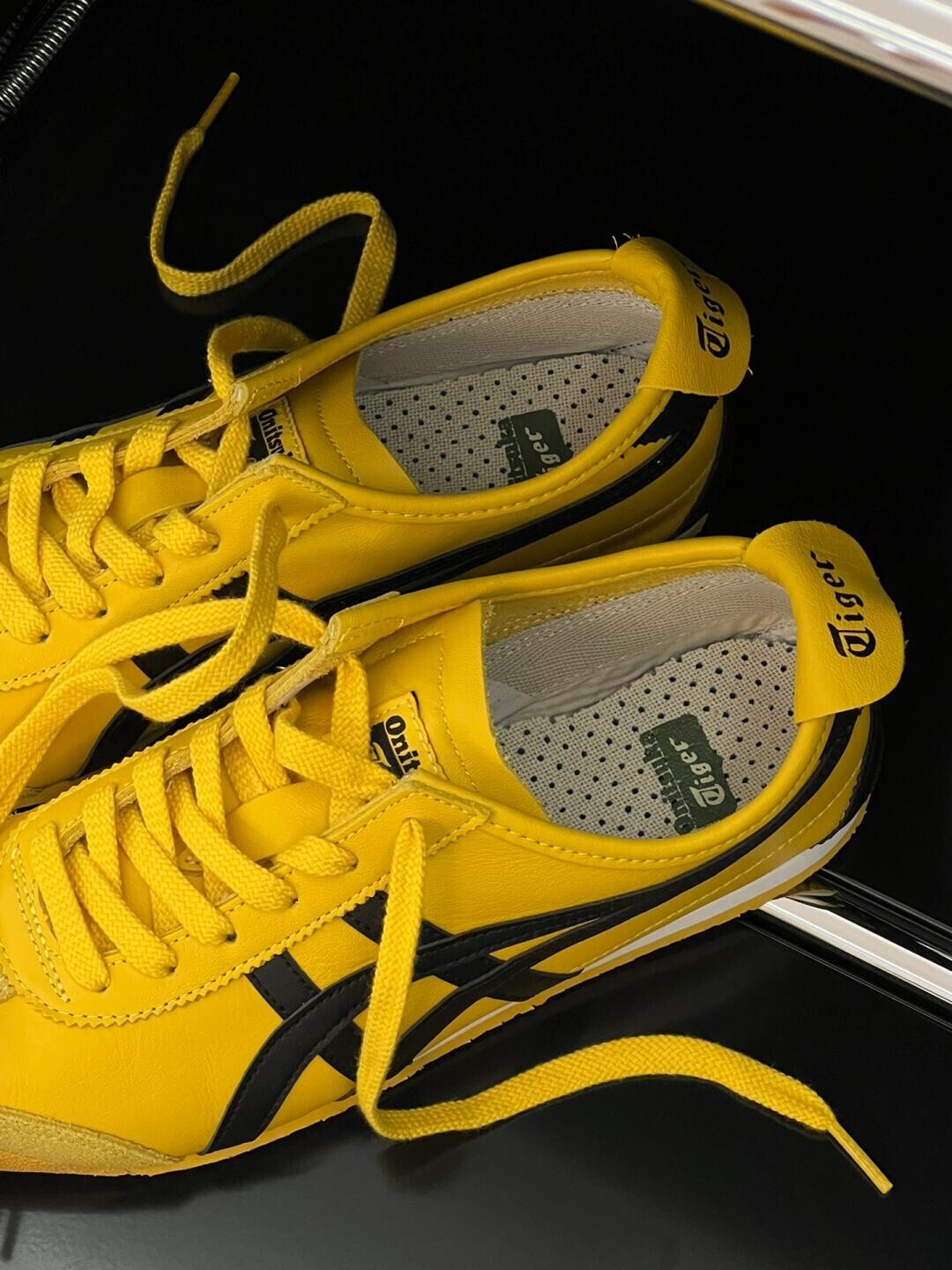 Mexico 66 Yellow Black Shoes New Without Box 1183C102-751