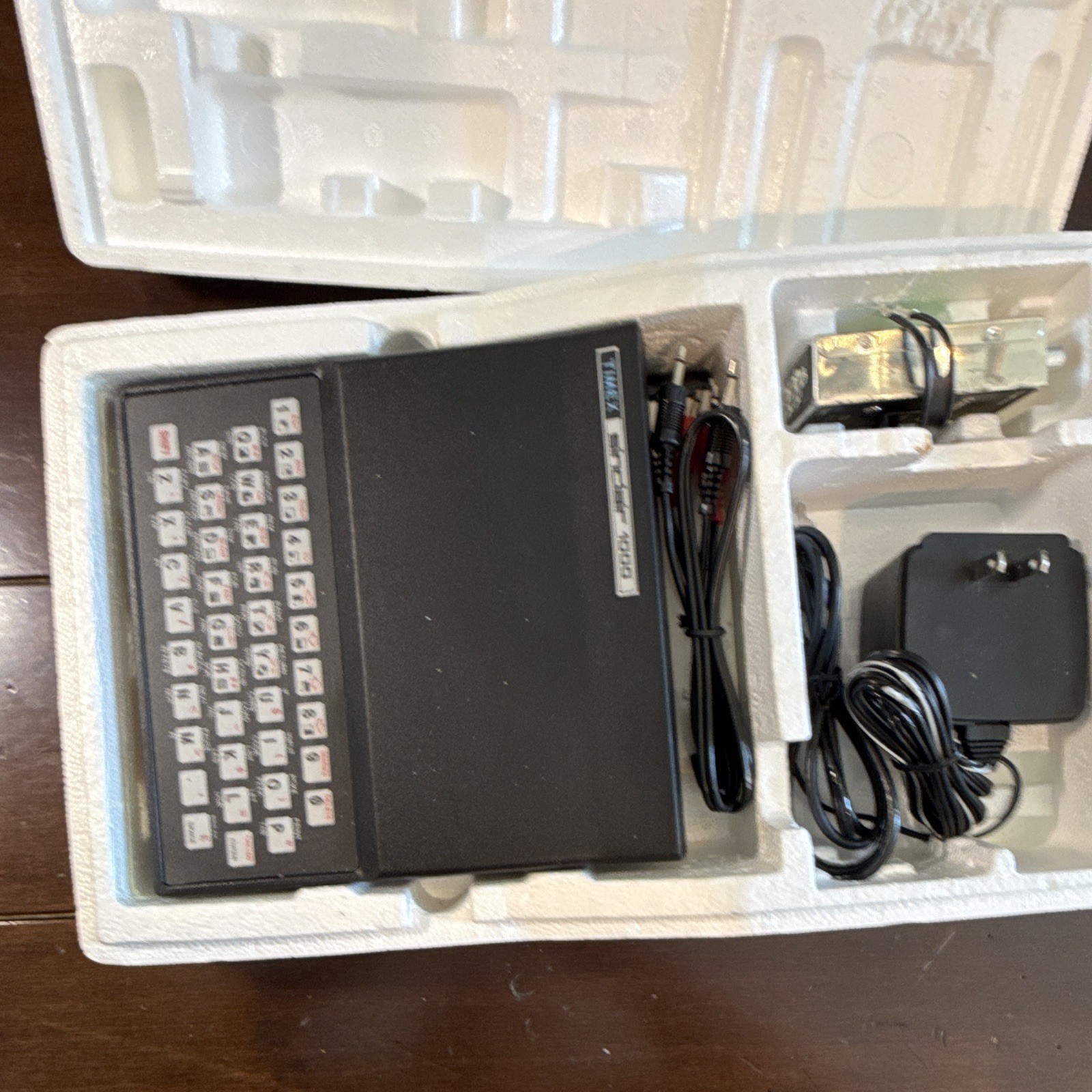 Timex Sinclair 1000 Home Computer M 330 w/ Box, User Manual & Cables