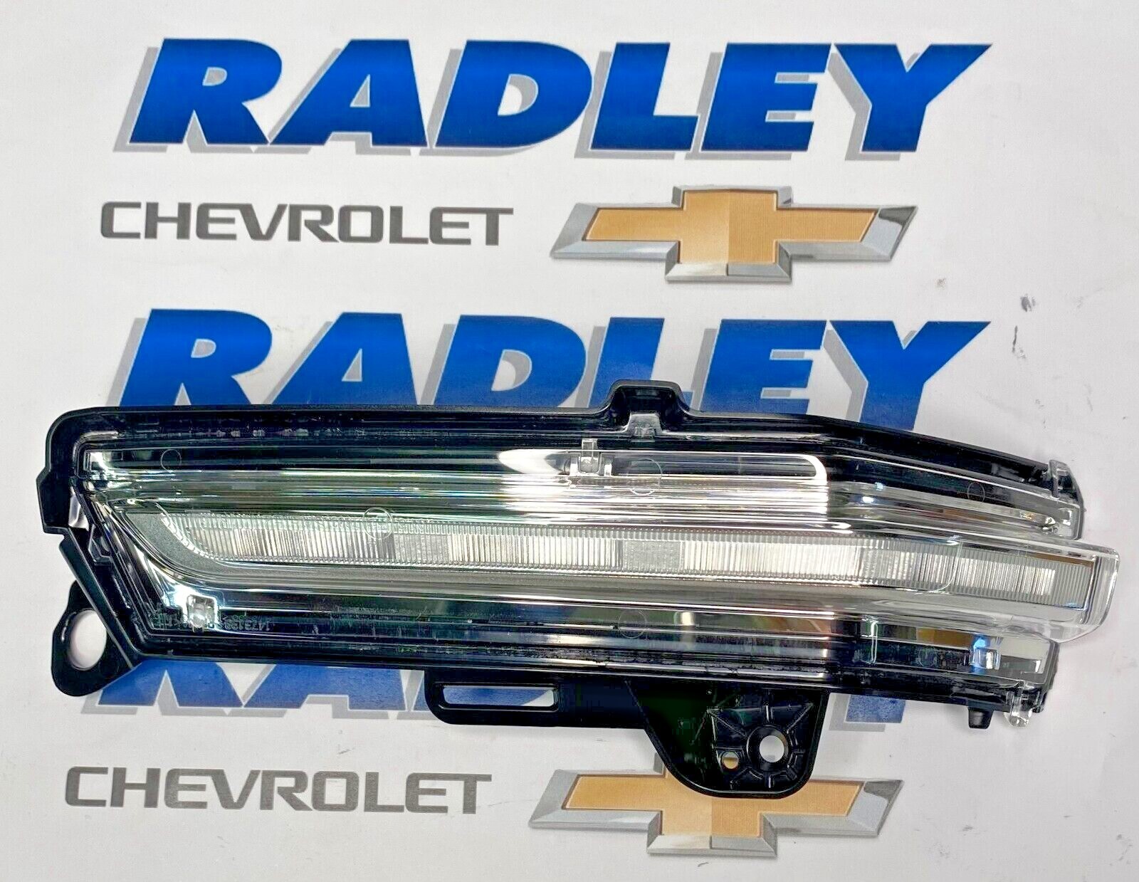NEW GM OEM CHEVROLET RIGHT- SIGNAL LAMP GMC GENERAL MOTORS 84206439