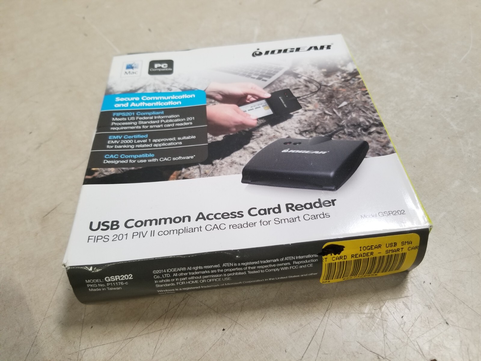 IOGear GSR202 USB Smart Card Access Reader in Black