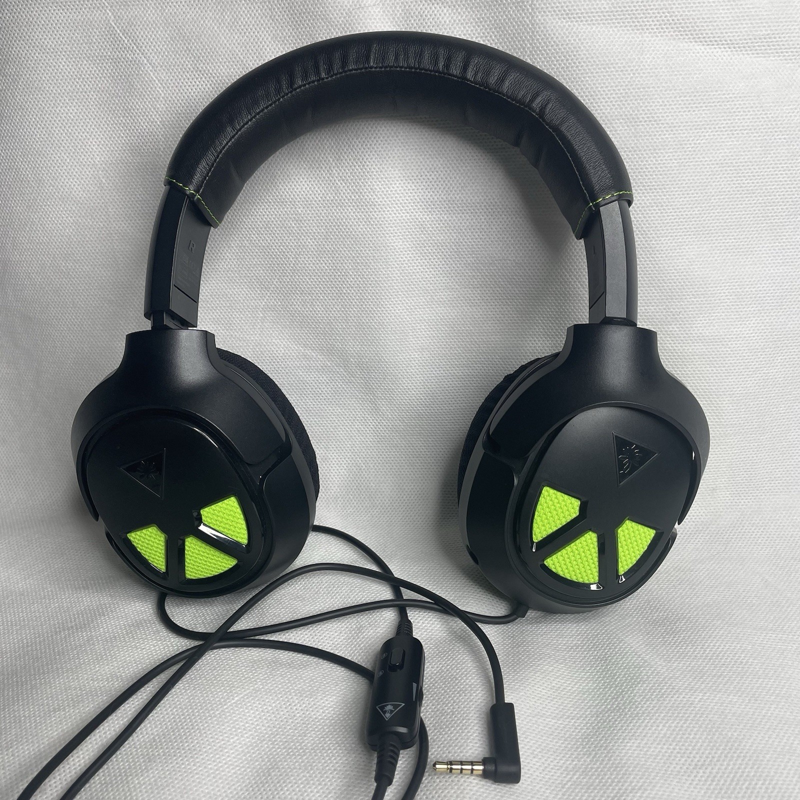 Turtle Beach Over Ear In-Line Volume Gaming Headphones Wired Neon Lime Green