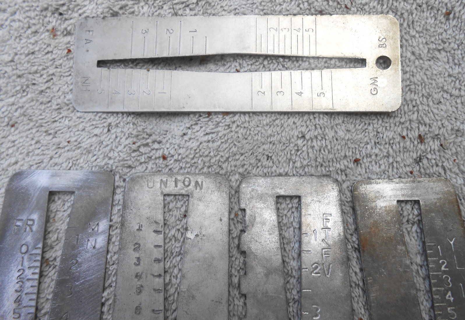 (6) Key DECODER GAUGE