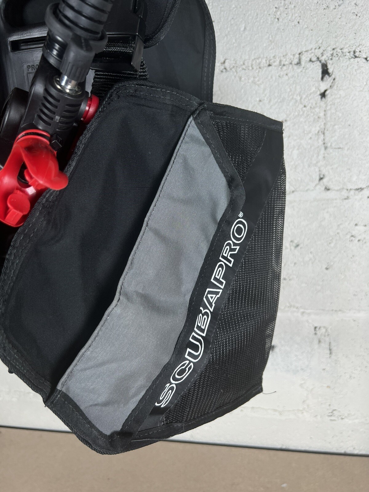 Scubapro w/ Air 2 Scuba Diving Size M