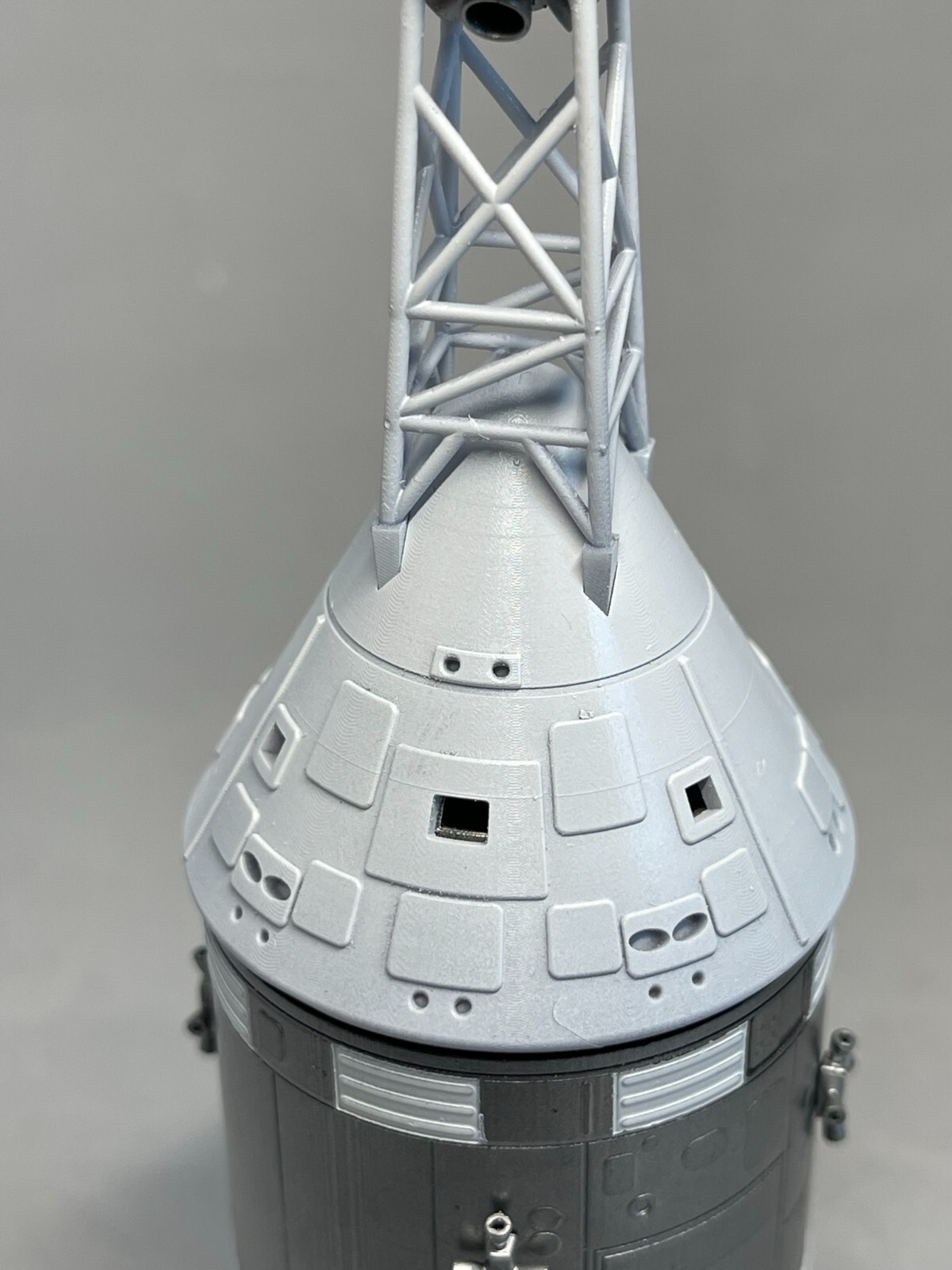 Highly detailed 1/96 scale Saturn V Command Module stack - 3D resin printed kit