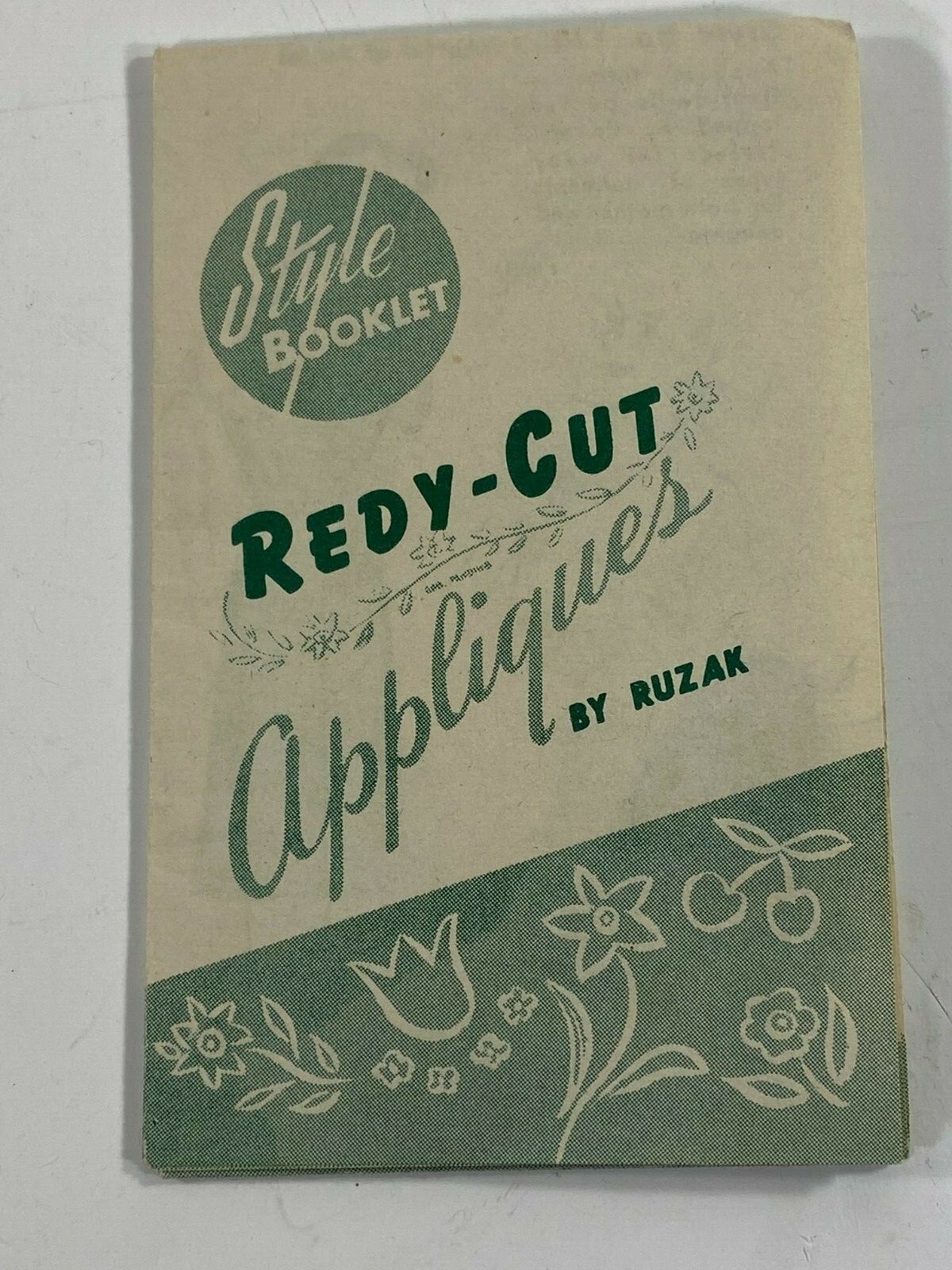 Vintage Style Booklet Redy Cut Appliques By Ruzak Redy-Cut Color Guide Booklet