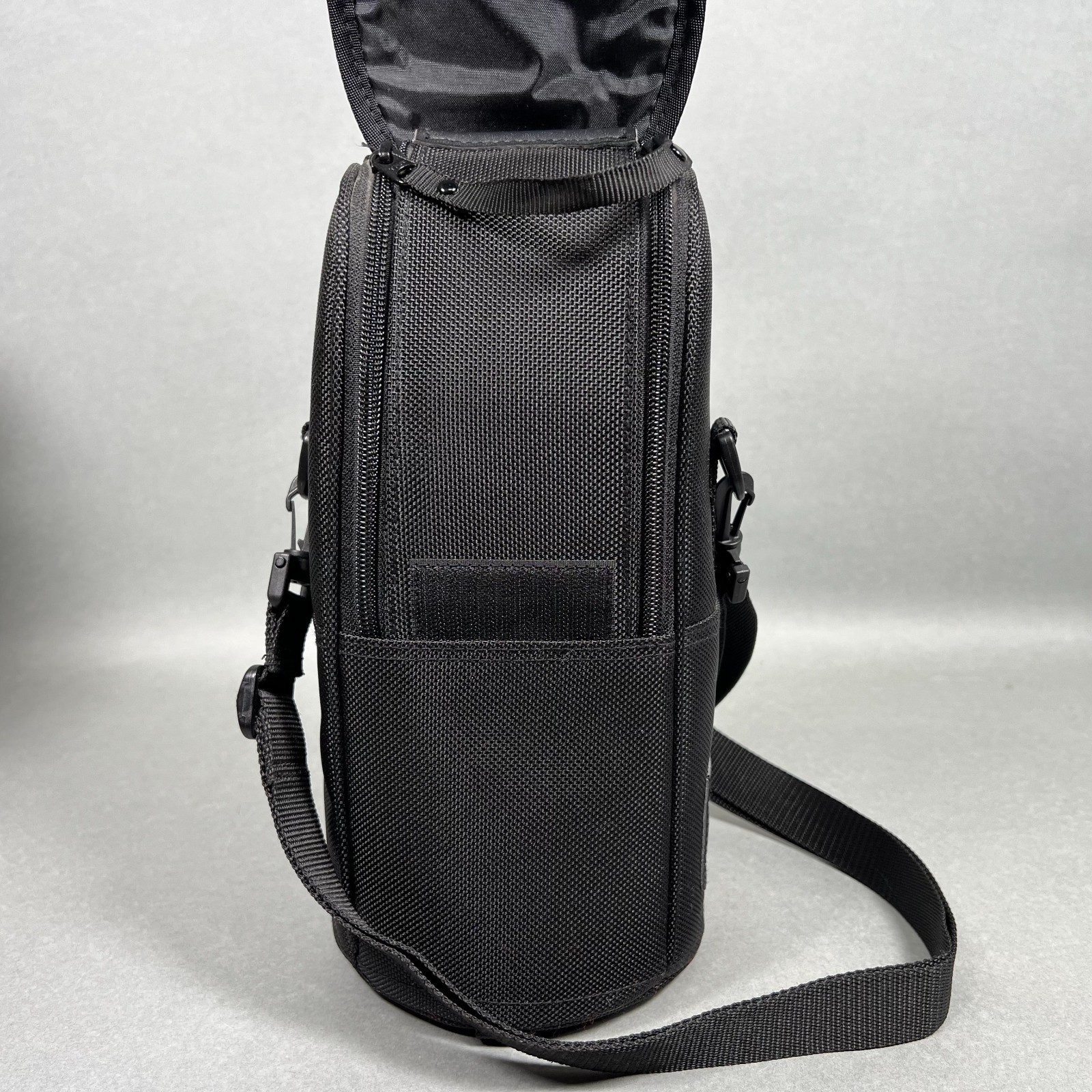 Nikon CL-M2 Lens Case For 300mm f/4.0D ED-IF AF and 70-200 f/2.8 w/ Strap NICE