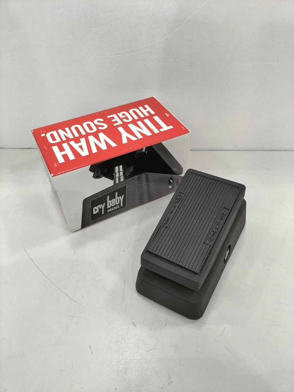 Jim Dunlop CBM95 Mini Cry Baby Wah Pedal Compact Effect w/Box Manual Tested