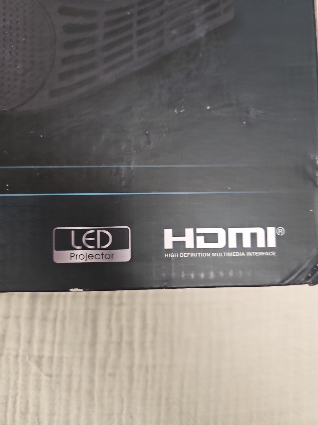 GOODEE HDMI, LED PROJECTOR, 1920/1080 RESOLUTION, USB INPUT, EARPHONE OUTPUT,