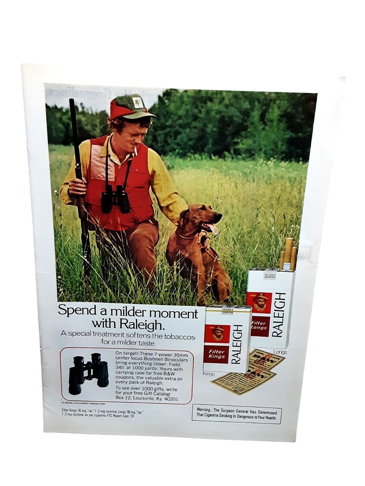 1974 Raleigh Cigarettes Vintage Print Ad Hunting Dog Outdoor Scene Binoculars